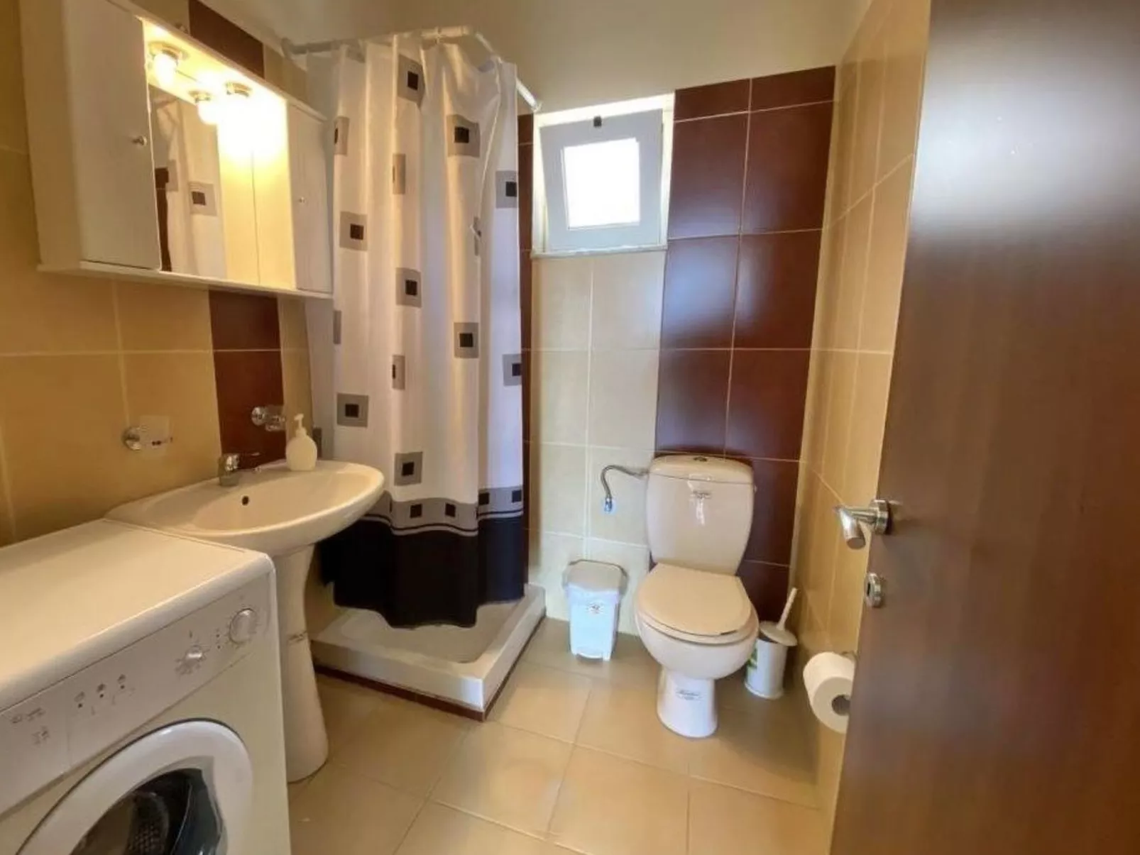 Paterakis Großes Studio Triopetra-Dedans