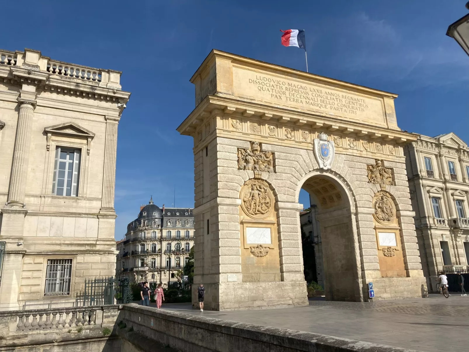 Seaside Tropical Duplex mit Pool-Outside