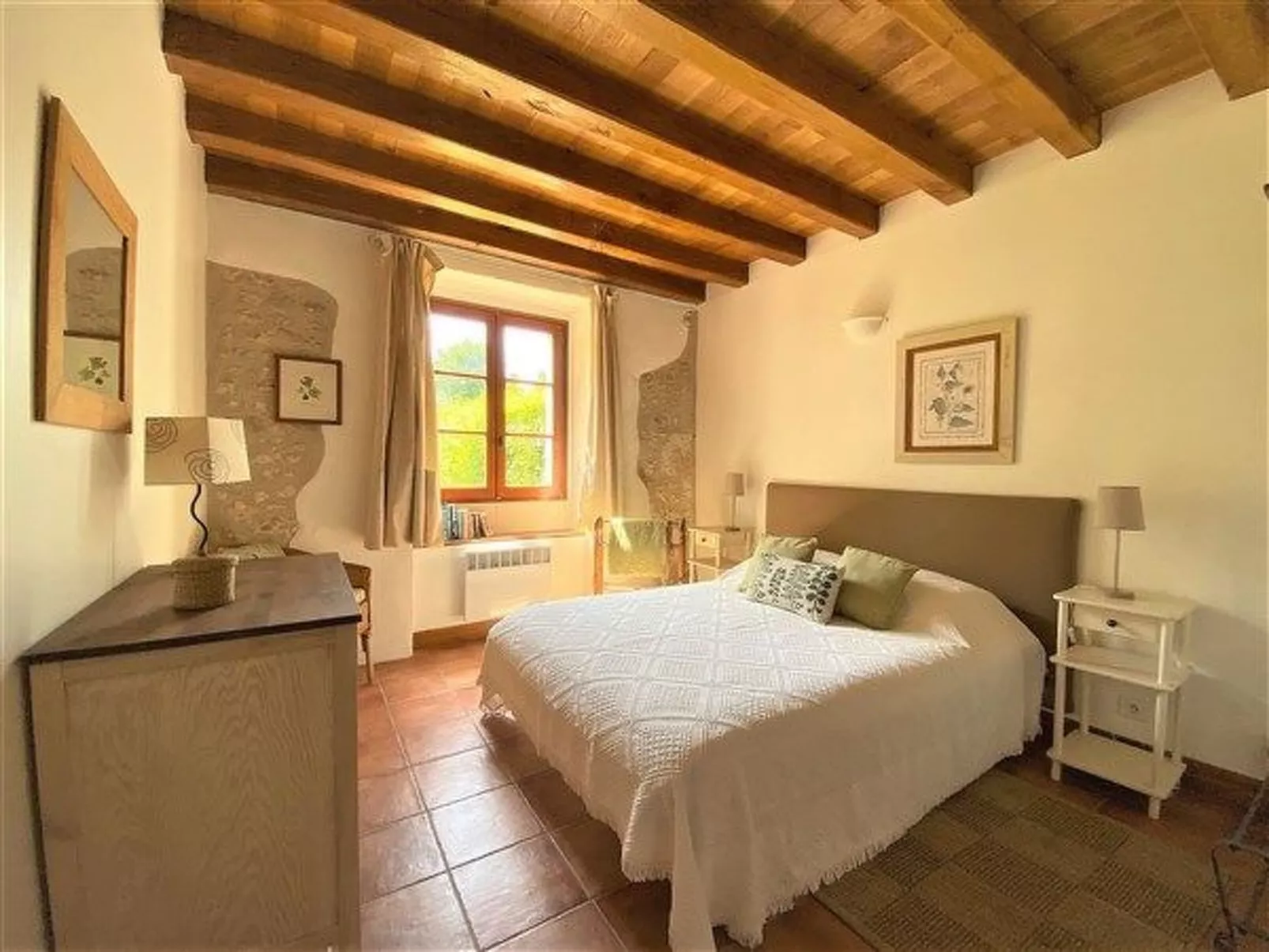 Domaine des Prairies de Latry-Inside