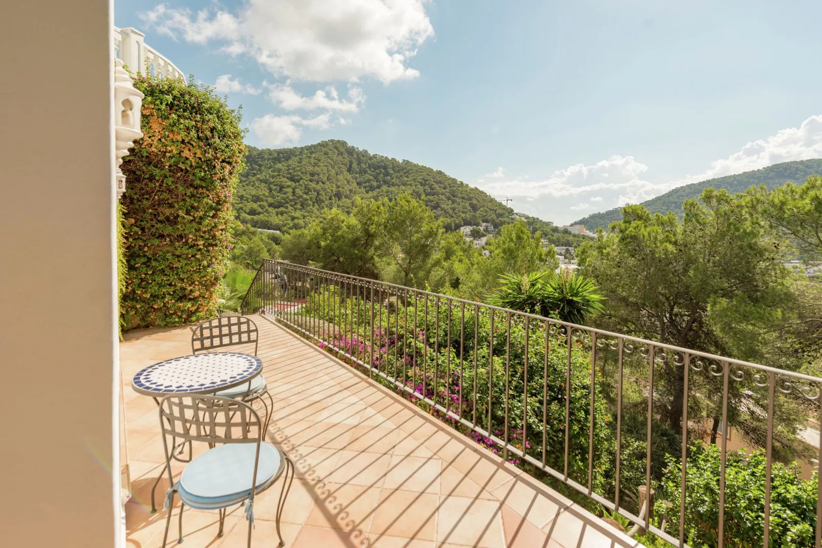 Monte Perdido-Terrace balcony