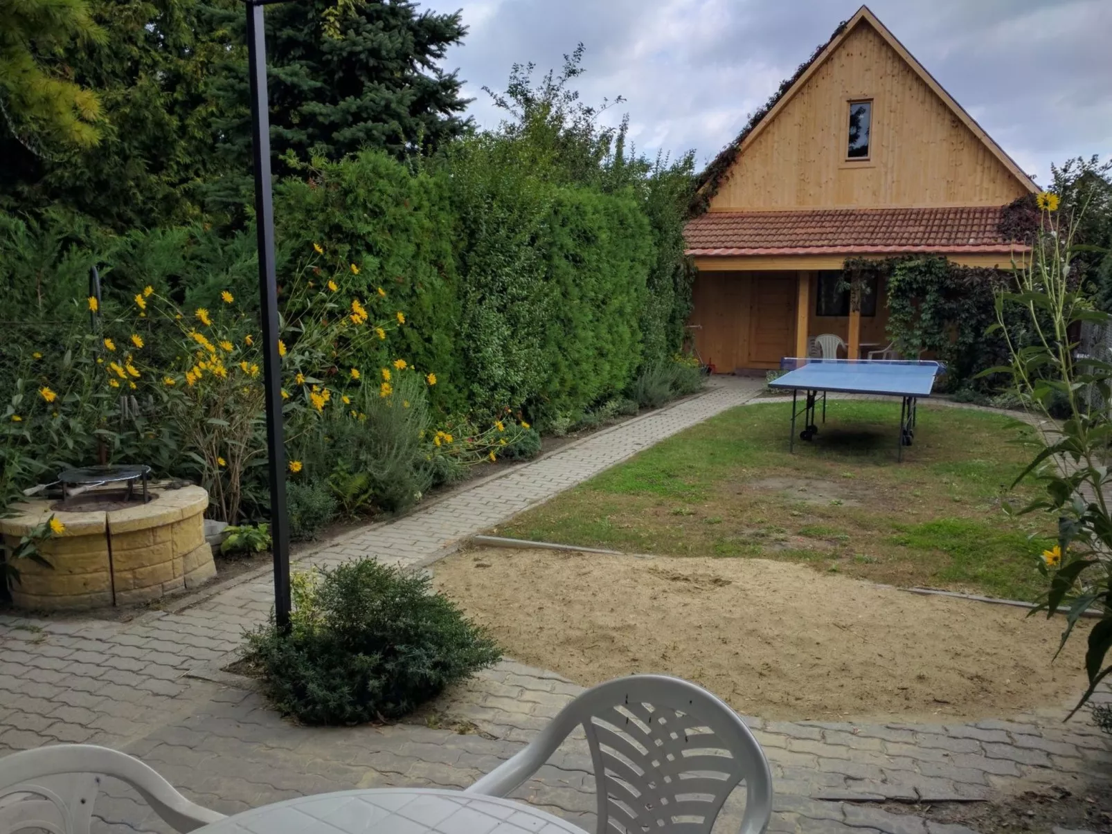 Doppelhaushälfte für sechs Personen mit Terrasse-Dehors