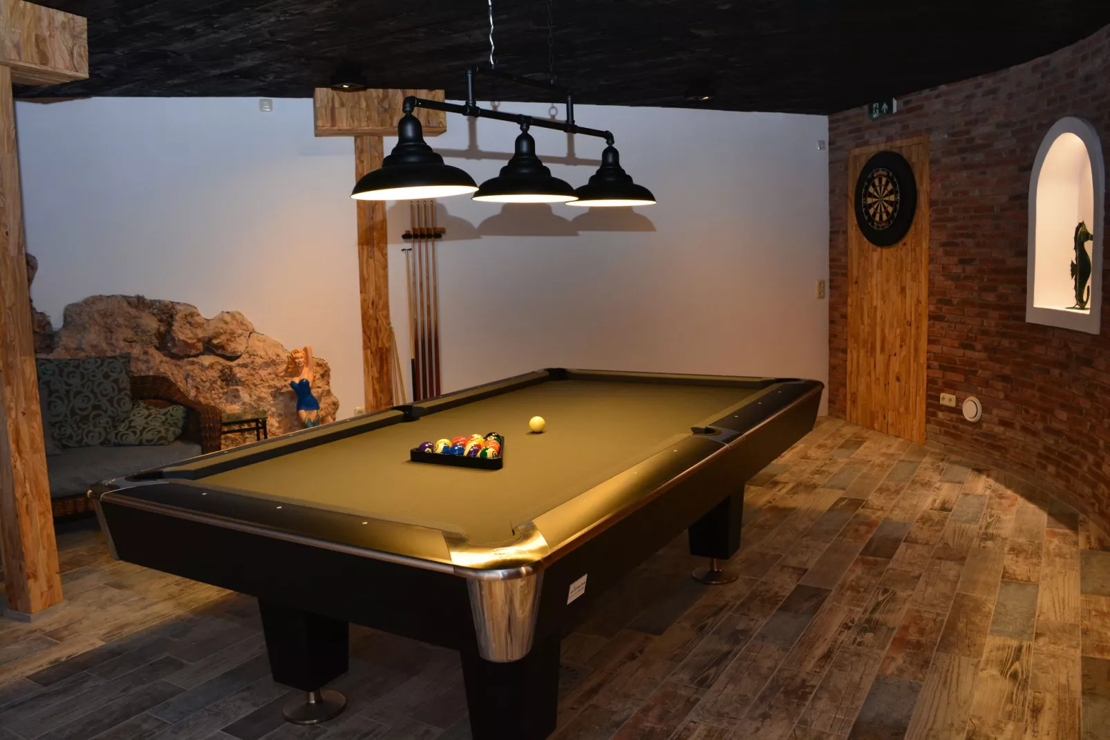 Monte Perdido-Recreation room