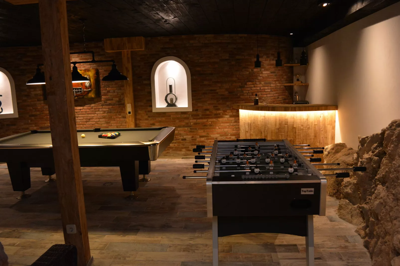 Monte Perdido-Recreation room