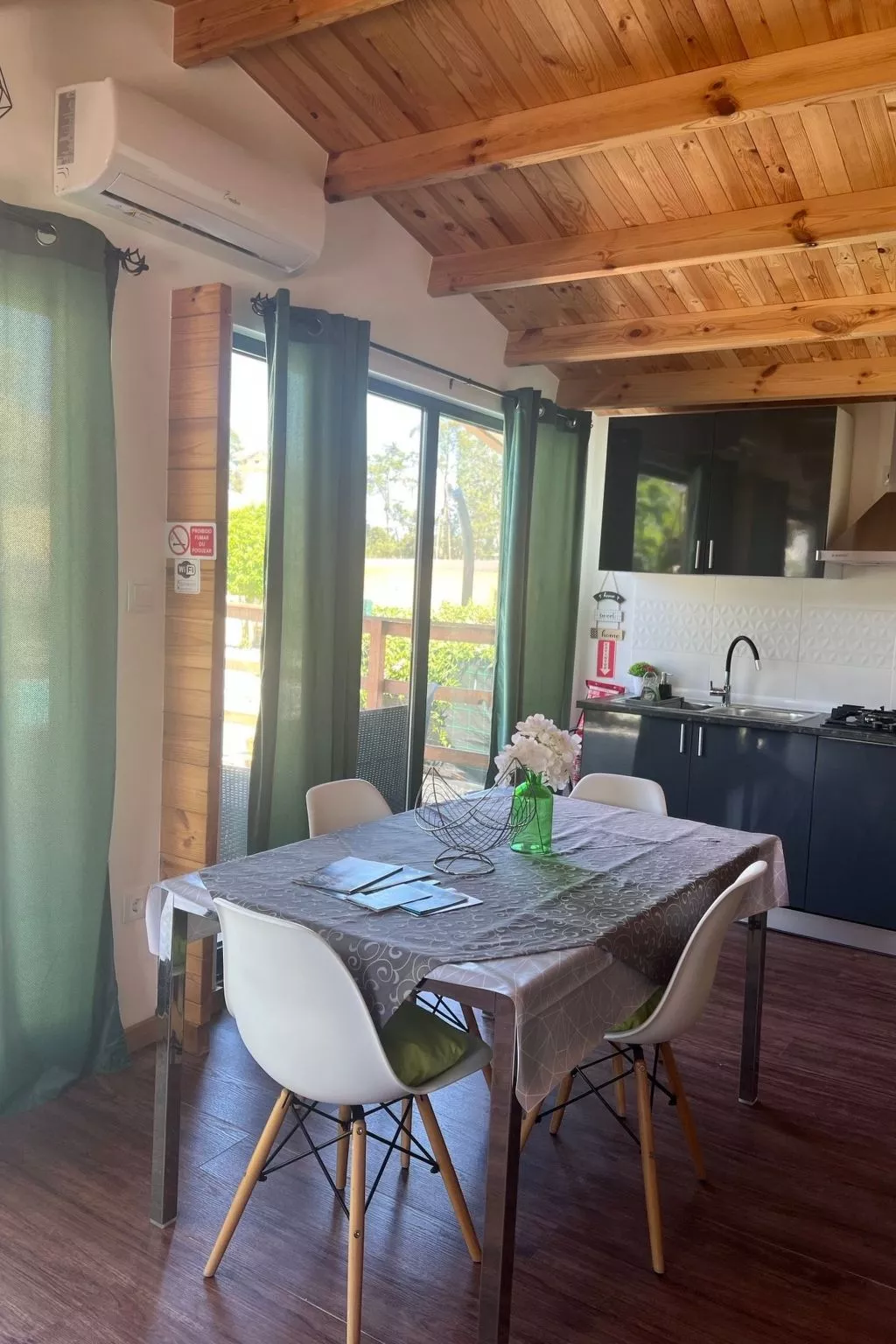 Kleines Paradies bei Portugiesisch Venedig 2-Drinnen