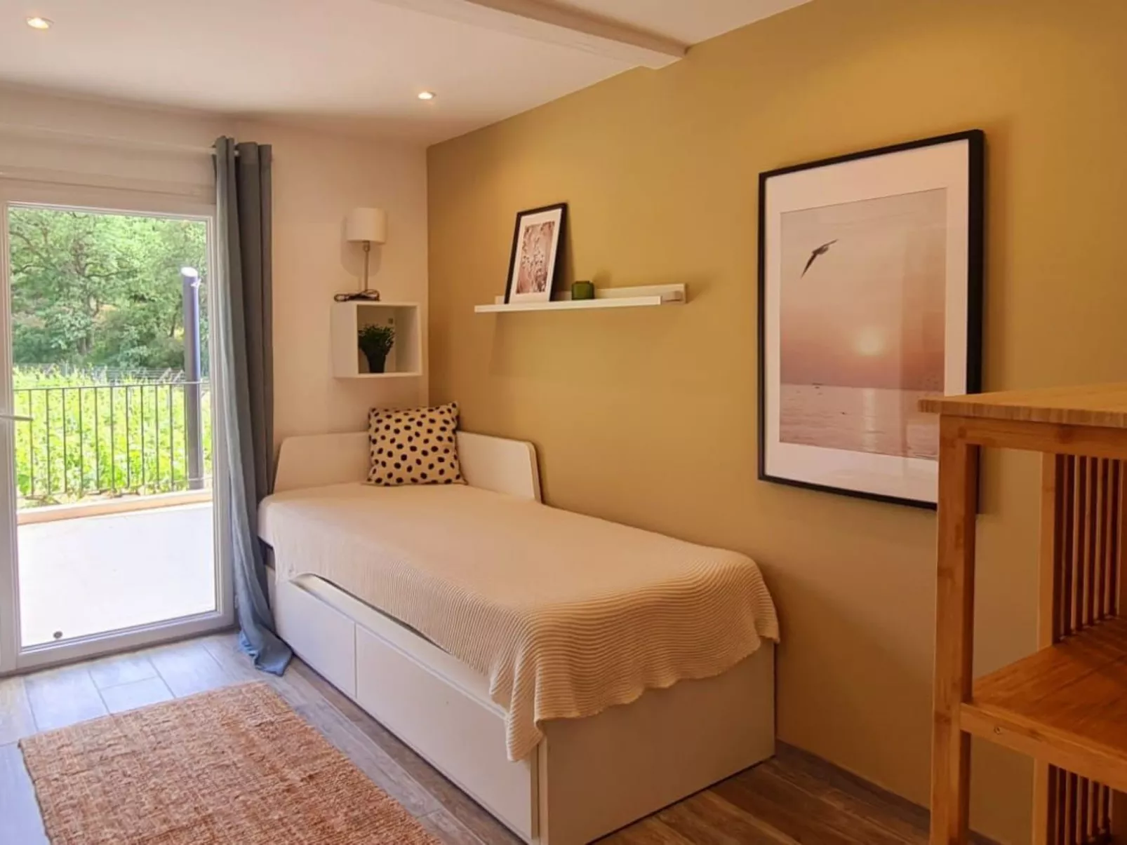 Gîte im Herzen der Weinberge, Terrasse mit atemberaubendem Blick auf das Meer, - Drinnen