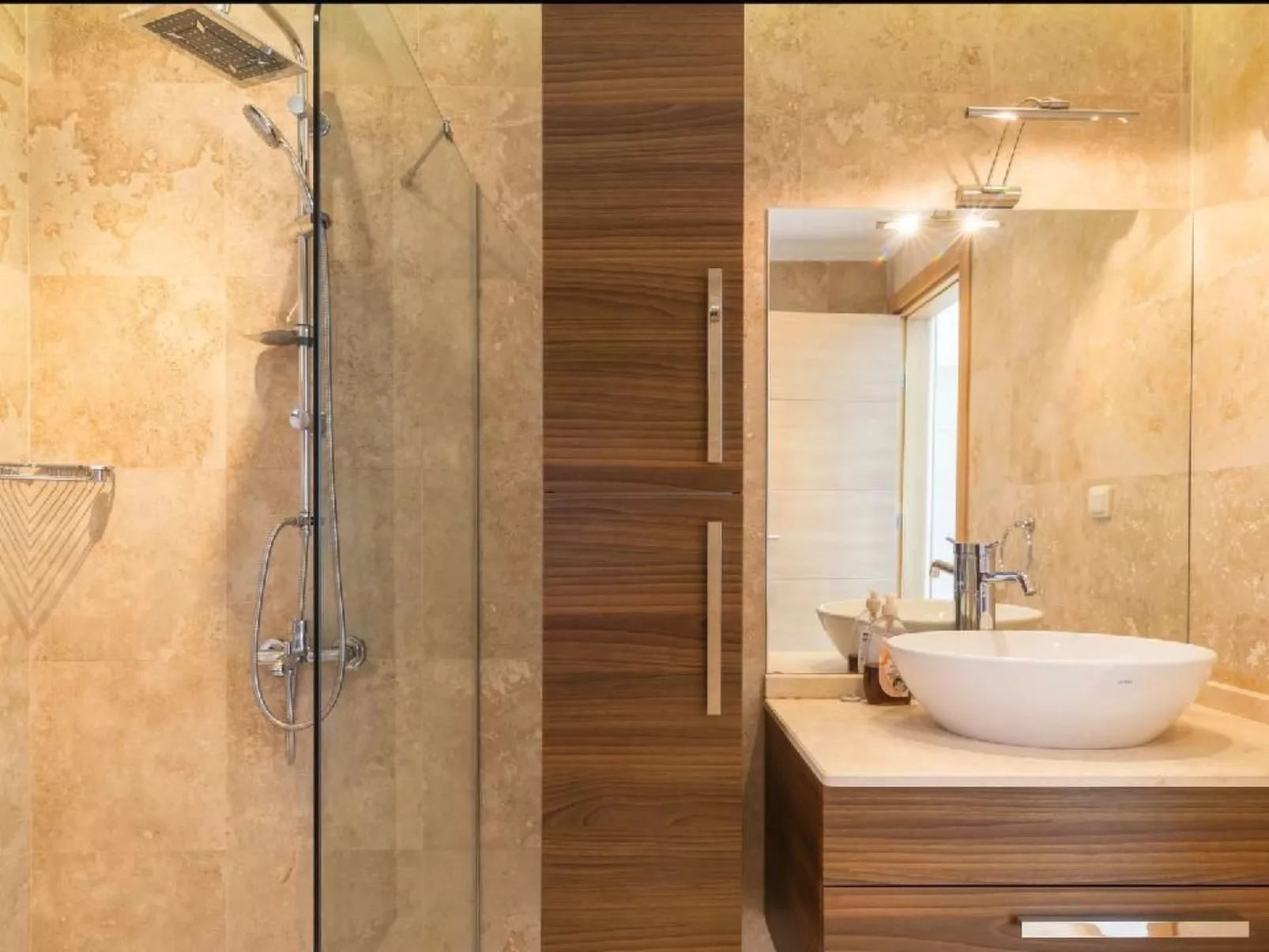 Luxuriöse Villa mit atemberaubendem Meerblick-Inside