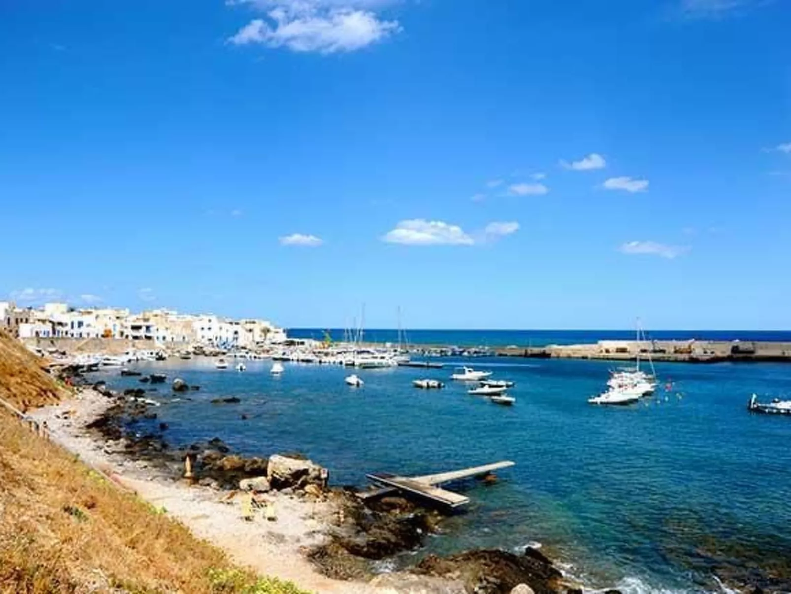 Wohnung in Marettimo mit Terrasse, gemeinsamem Pool und Garten-Dehors