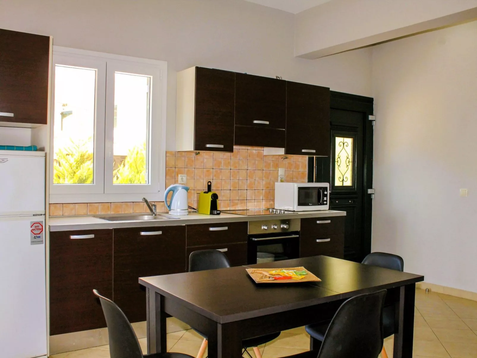 Gemütliches Olympia Apartment mit Pool-Drinnen