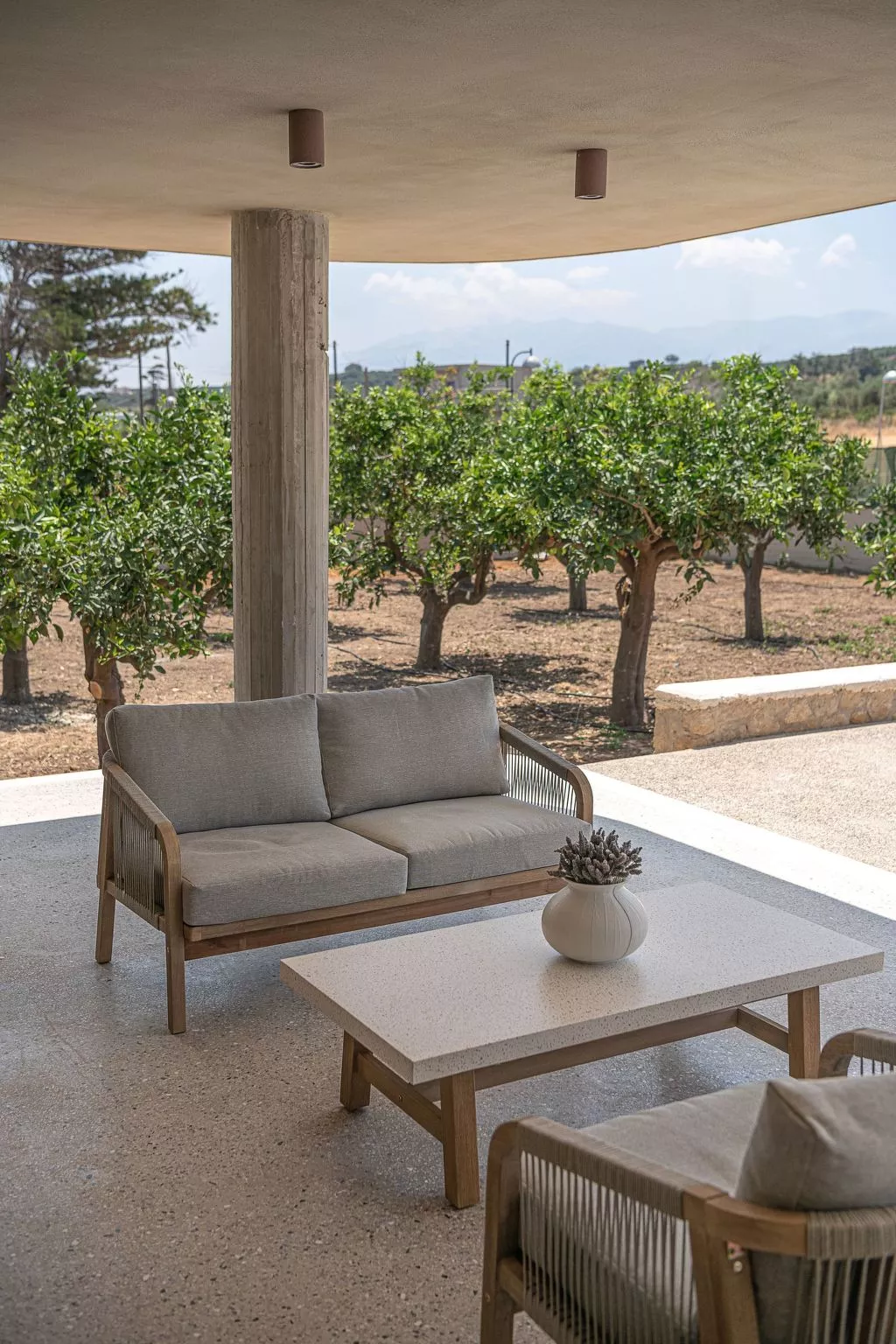 "Villa Portokalea", direkt am Meer-Drinnen