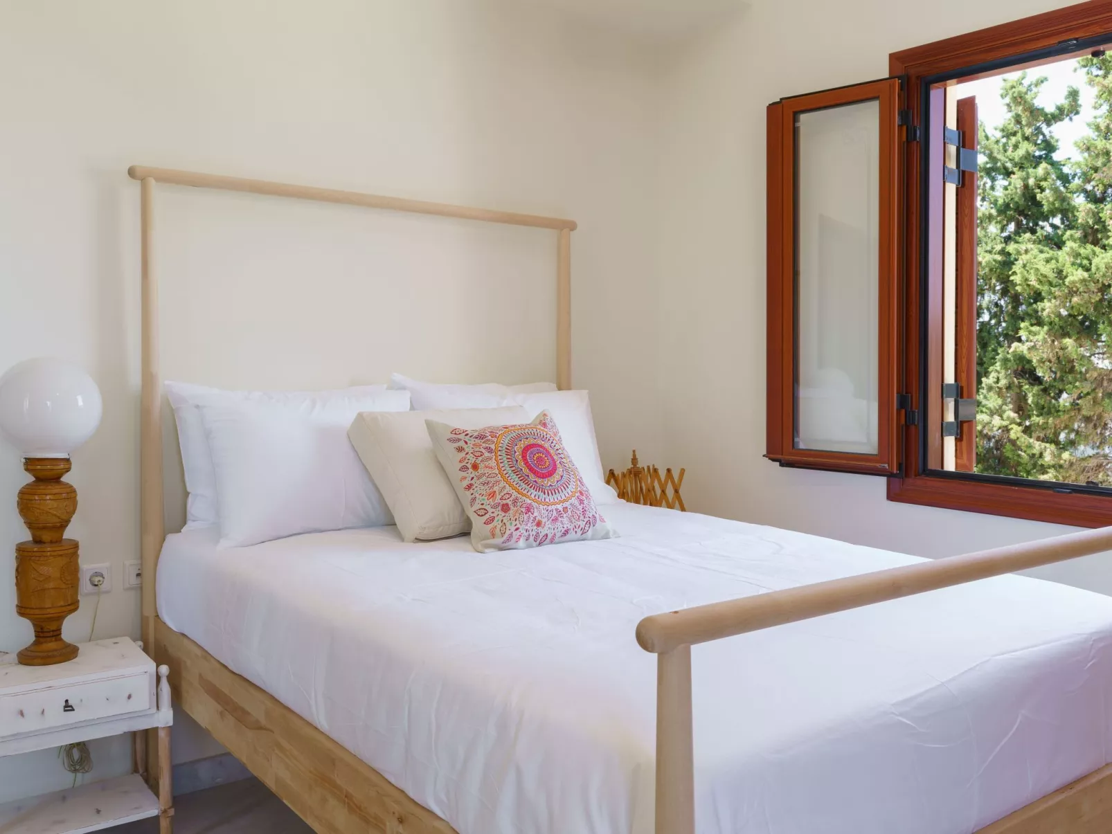 Villa mit Meerblick und privatem Pool, BBQ 1,5km vom Strand entfernt-Drinnen