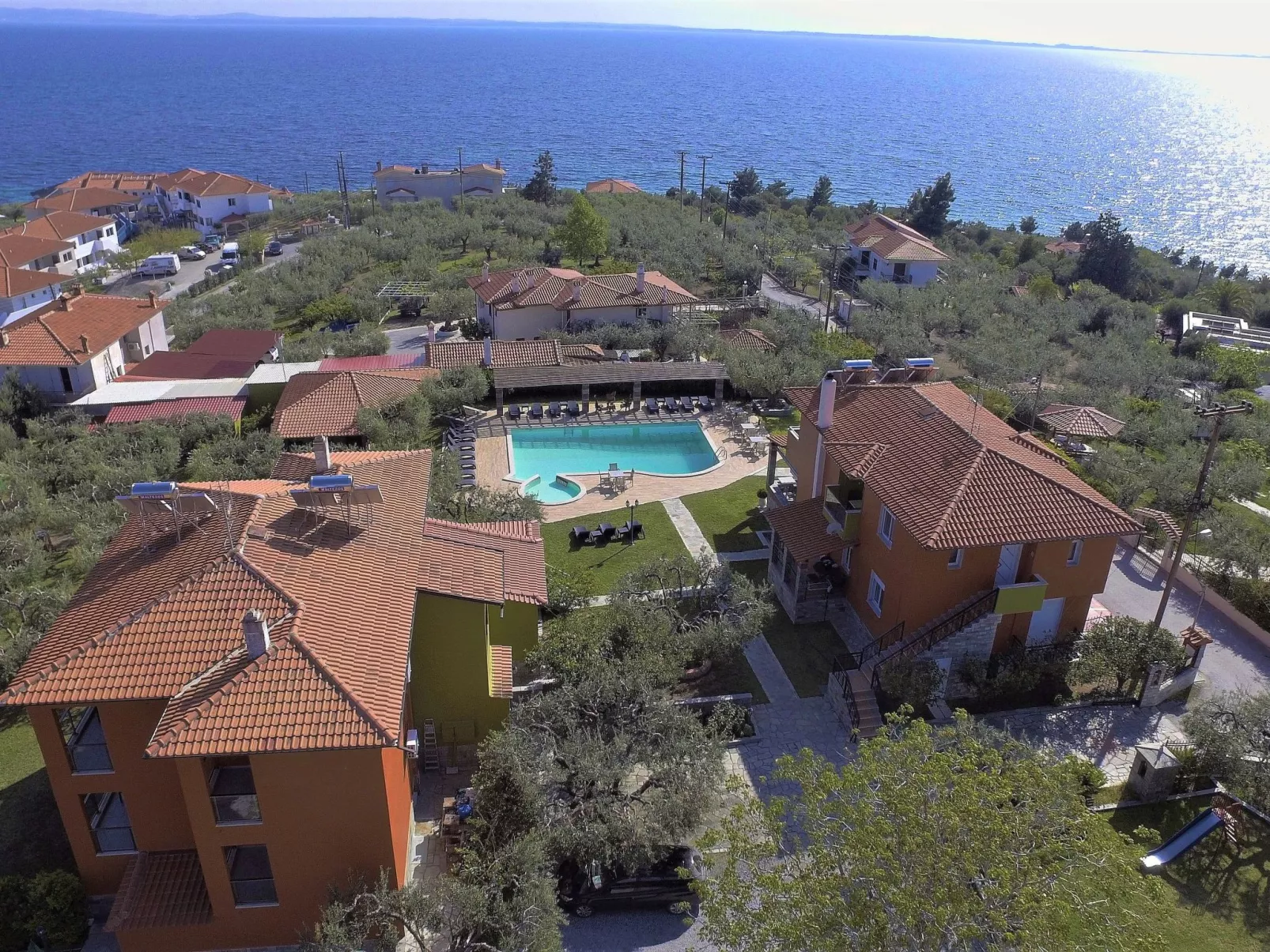 Elegantes Apartment im Erdgeschoss mit Gartenblick-Draußen