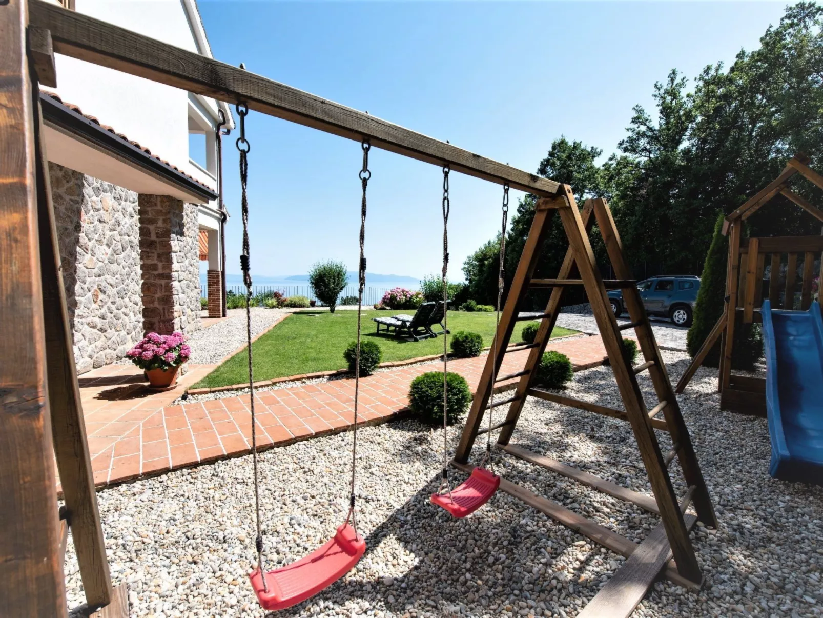 Anwesen "Vila Harmonia" mit Infinity-Pool-Outside