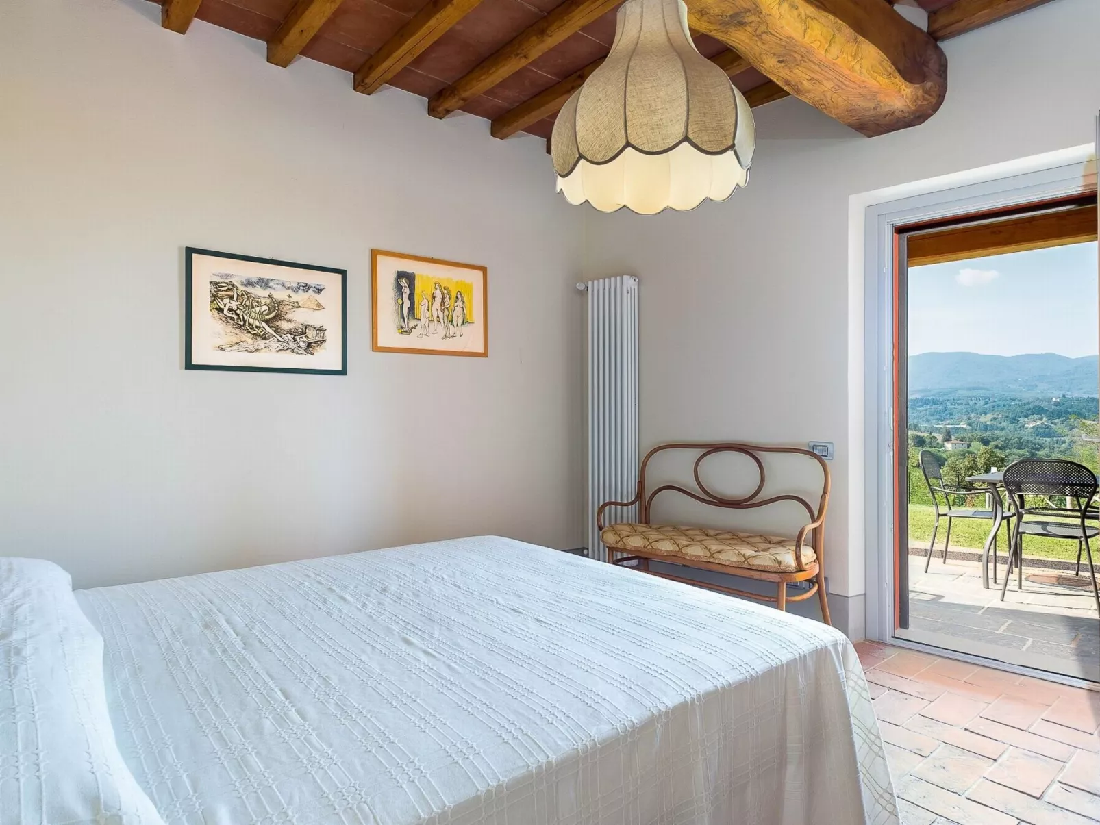 "Cascia T4 Rota" mit Pool-Dedans