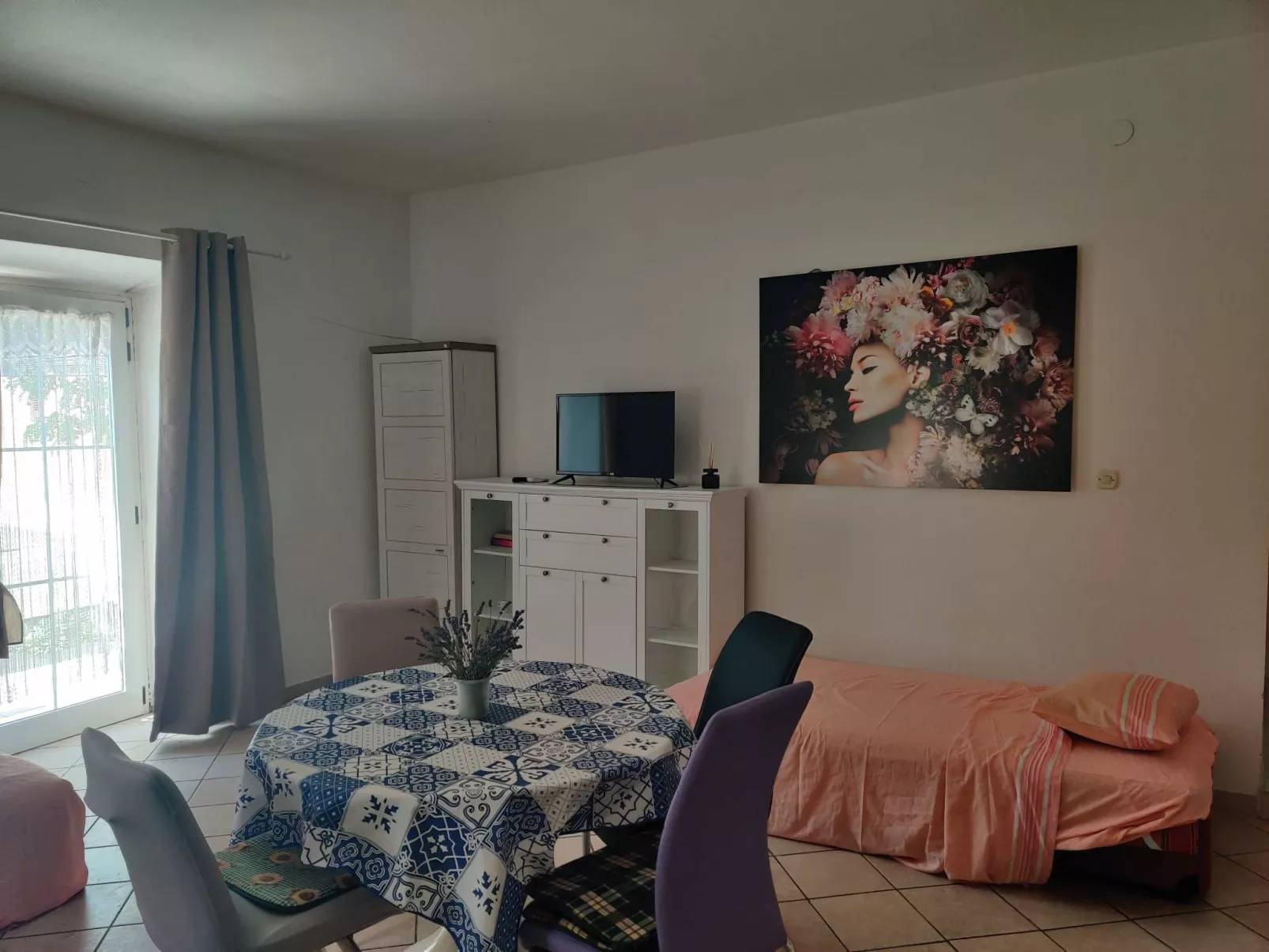 2 mit Parkplatz, Wifi, Ac-Drinnen