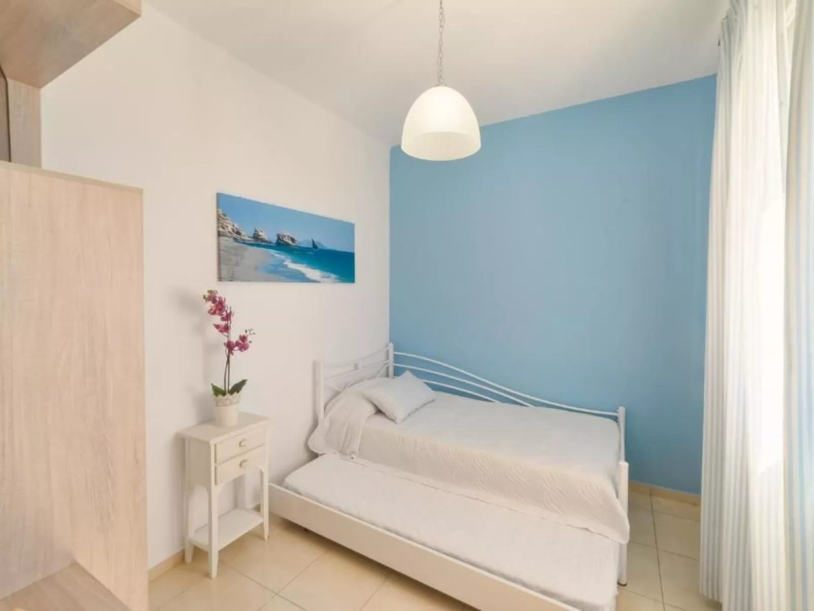 George Meerblick Triopetra-Drinnen