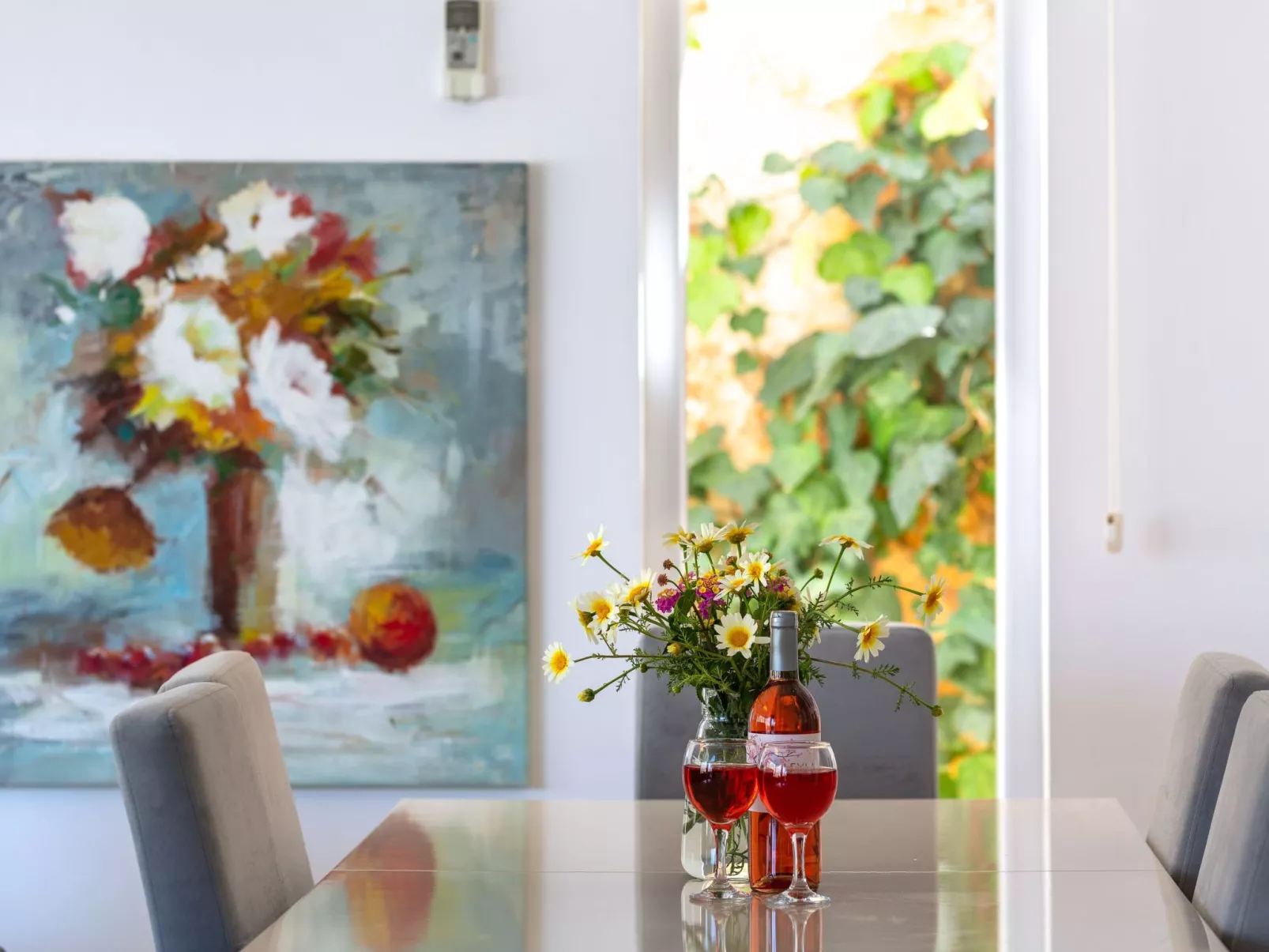 Villa Bluewhite-Image-tags.info