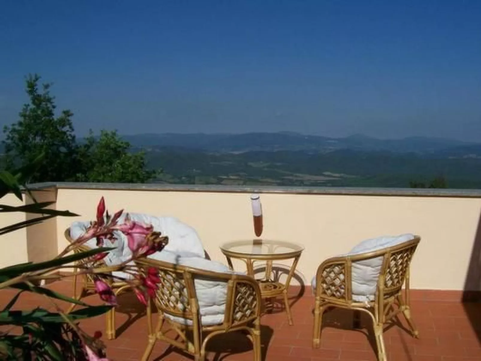 'Horizons' mit Schwimmbad-Draußen