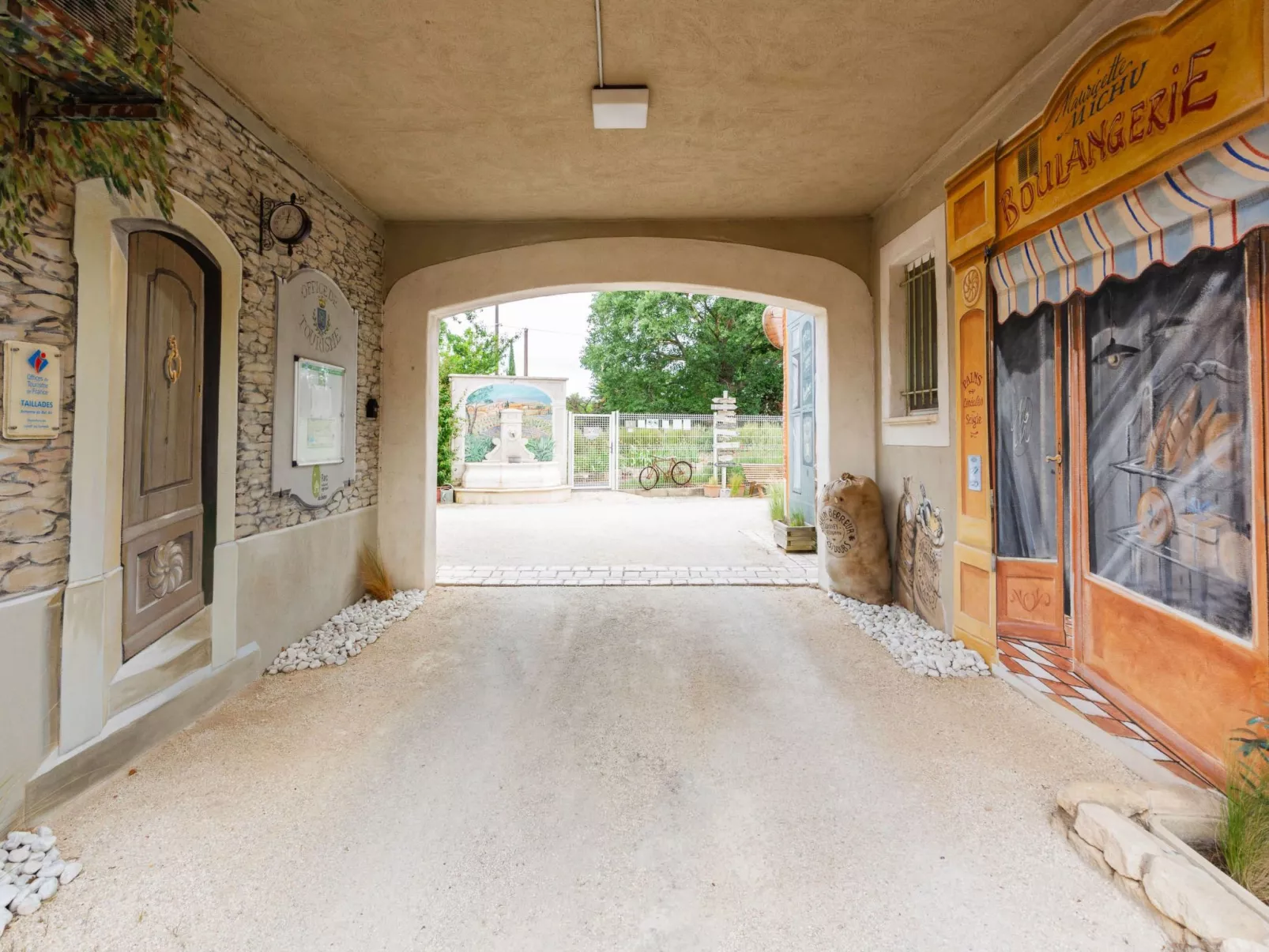 Die Gîtes de Bel-Air im Luberon in der Provence-Dehors