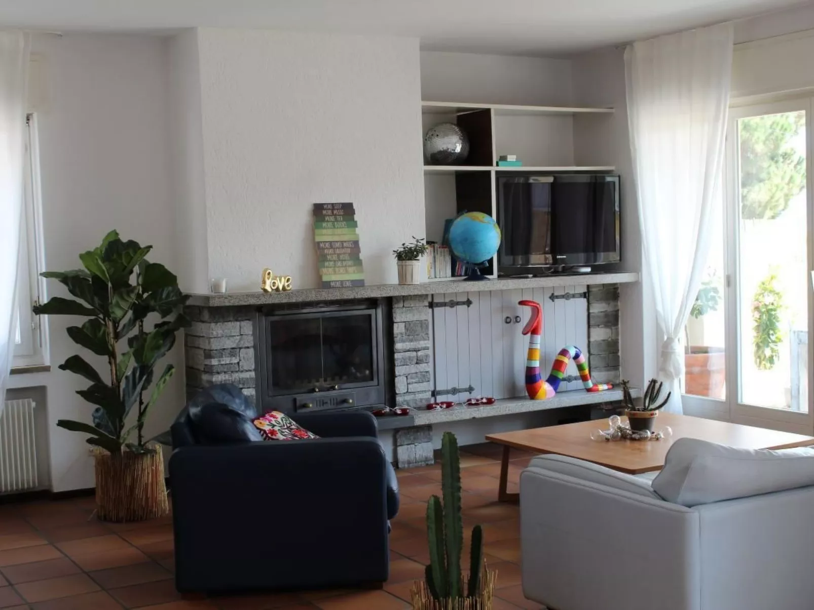 Wohnung mit blühender Terrasse, seenah-Drinnen