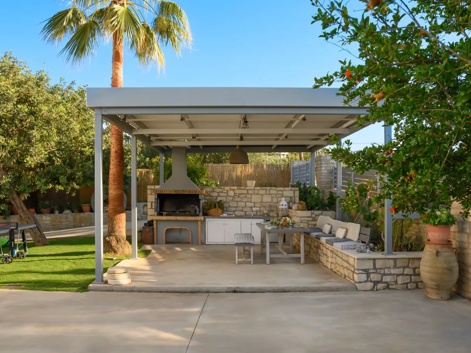 Villa mit Infinity-Pool und BBQ, Nähe zum Strand-Image-tags.info