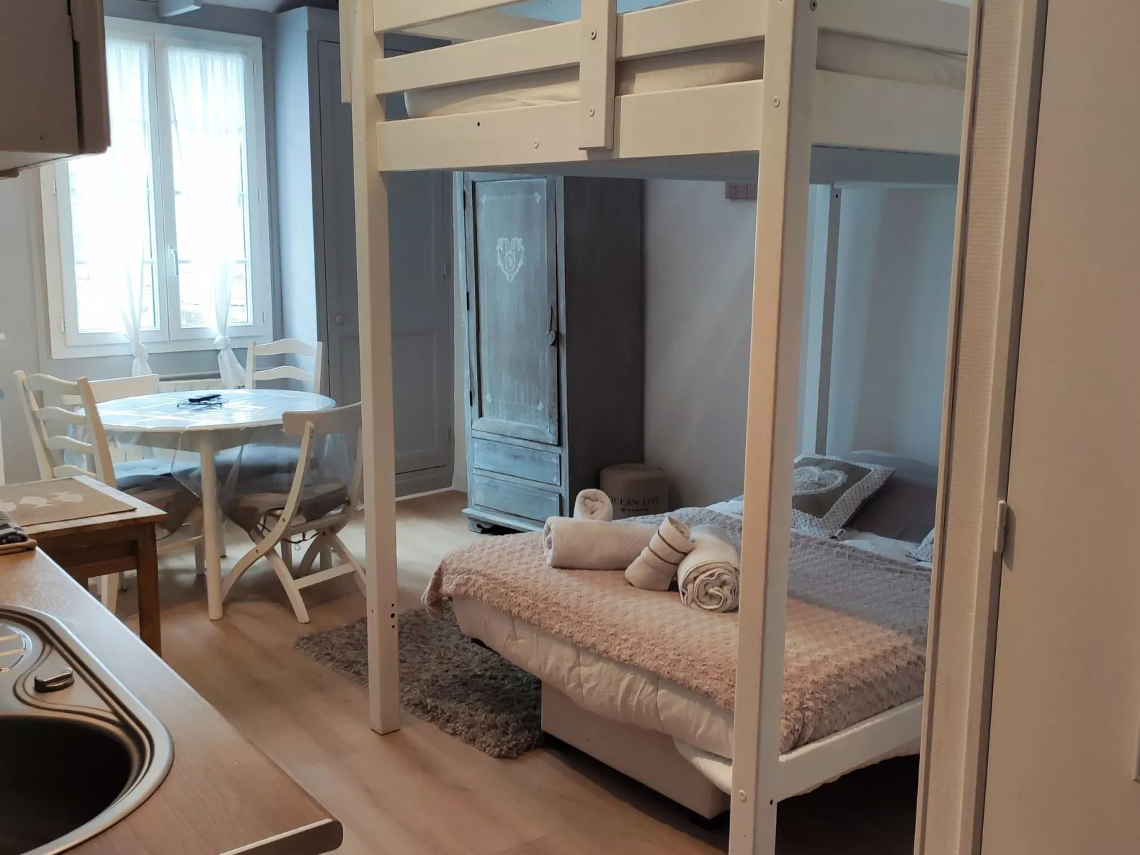 Joli studio pour 2 personnes-Inside