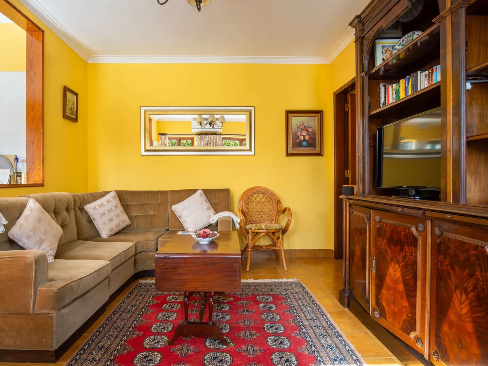 Schönes Ferienhaus in Colares mit Privatem Pool-Dedans