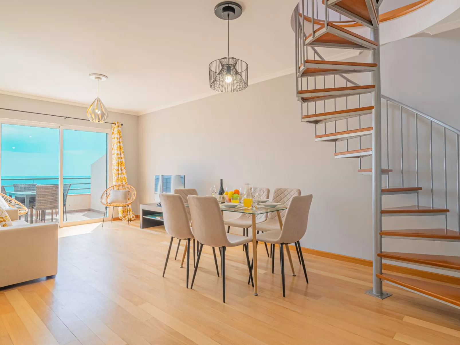 Appartement mit Meerblick-Drinnen