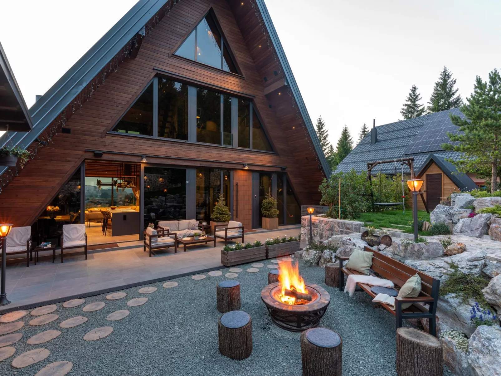 Chalet "Forest Hill" mit Hallenbad-Outside