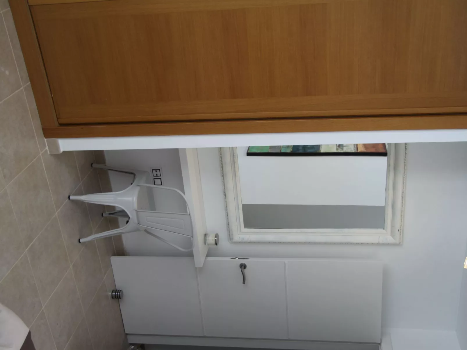 Mit Pool für 2 Personen und 4 Kinder-Inside