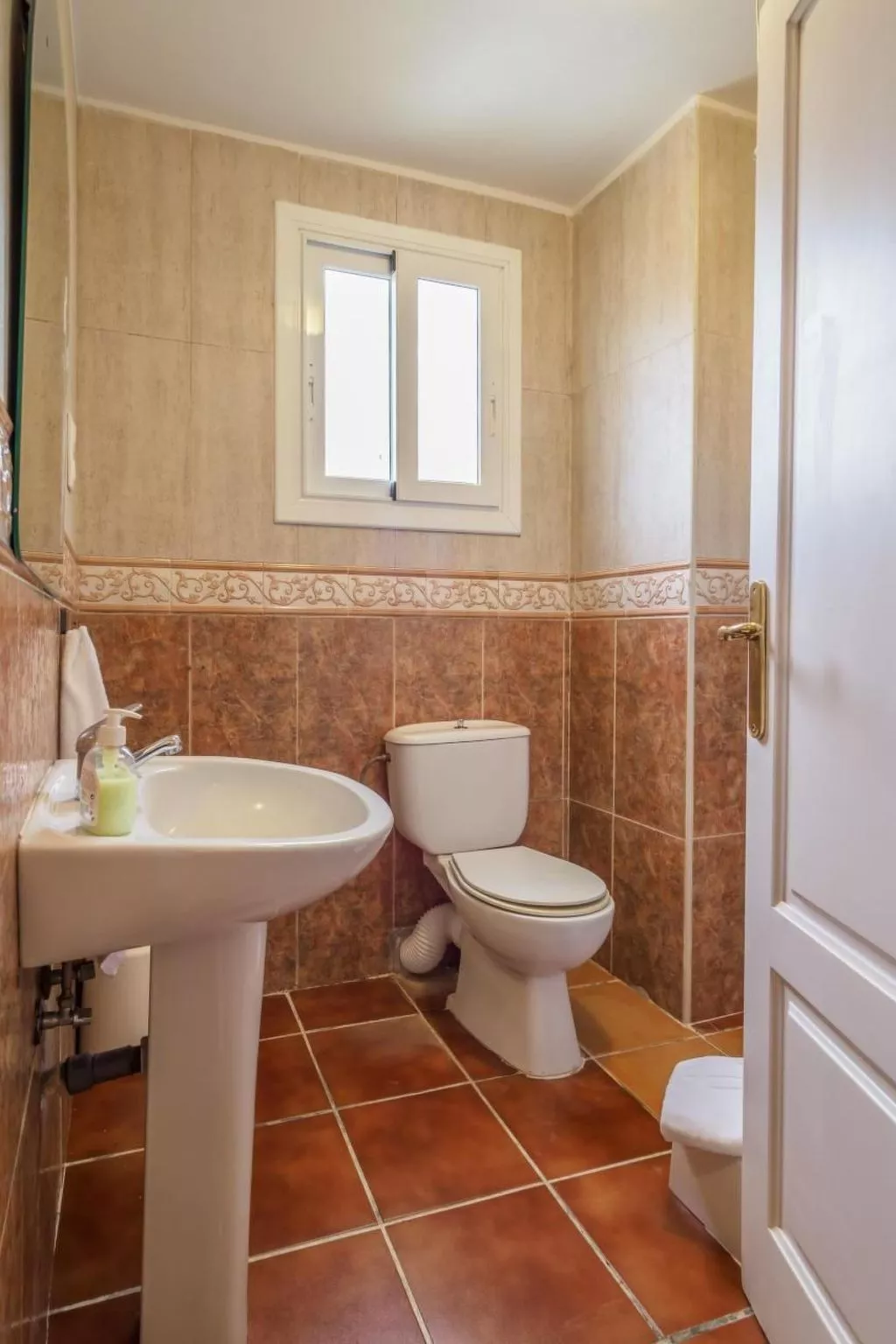 In Can Trabal mit Garten und Grill-Drinnen