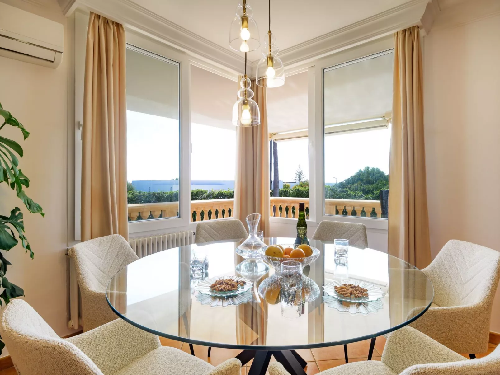 Villa Rafael Menorca-Drinnen