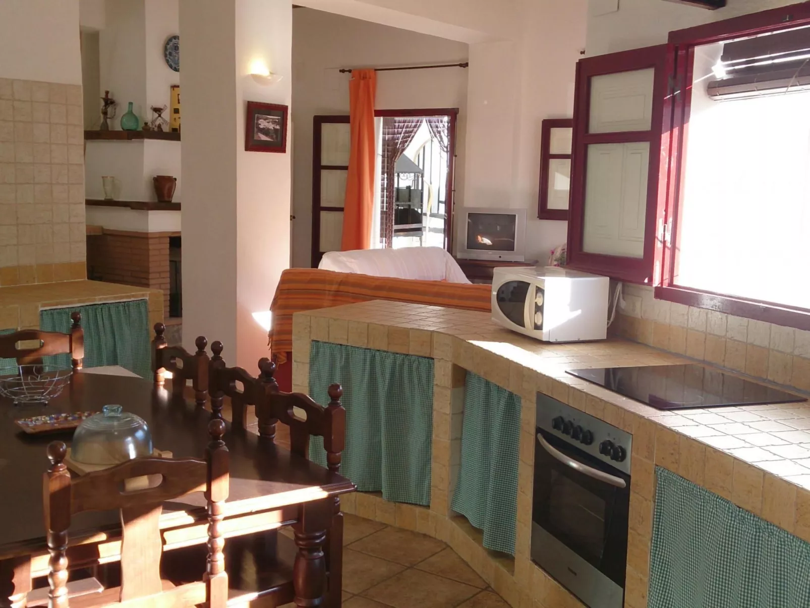 Berg- und Strandurlaub südlich von Granada-Dedans