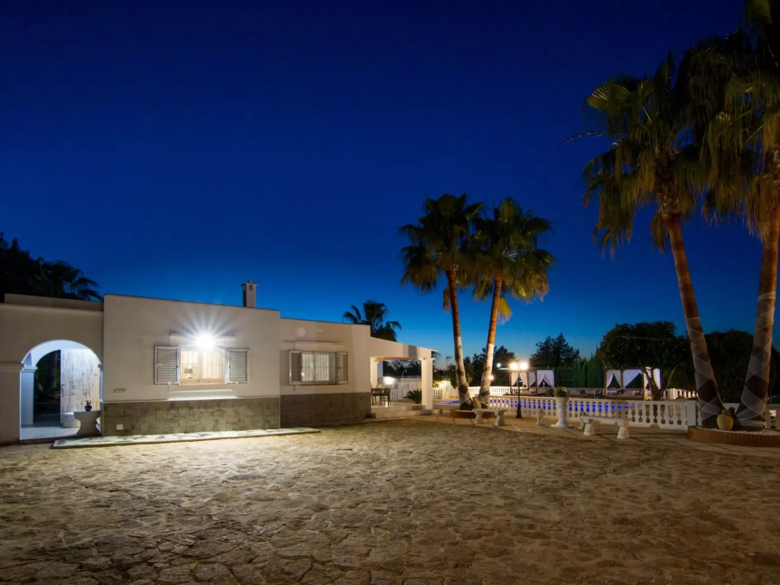 Villa Can Raes-Outside