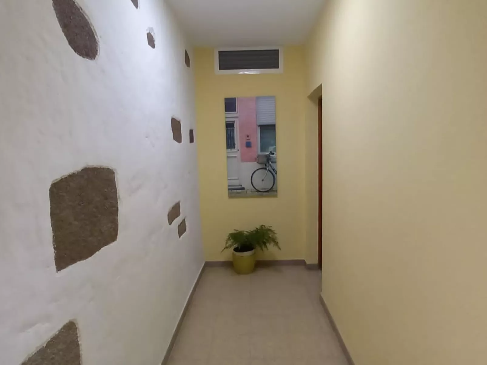 Edara Home - Haus mit privatem Garten-Drinnen