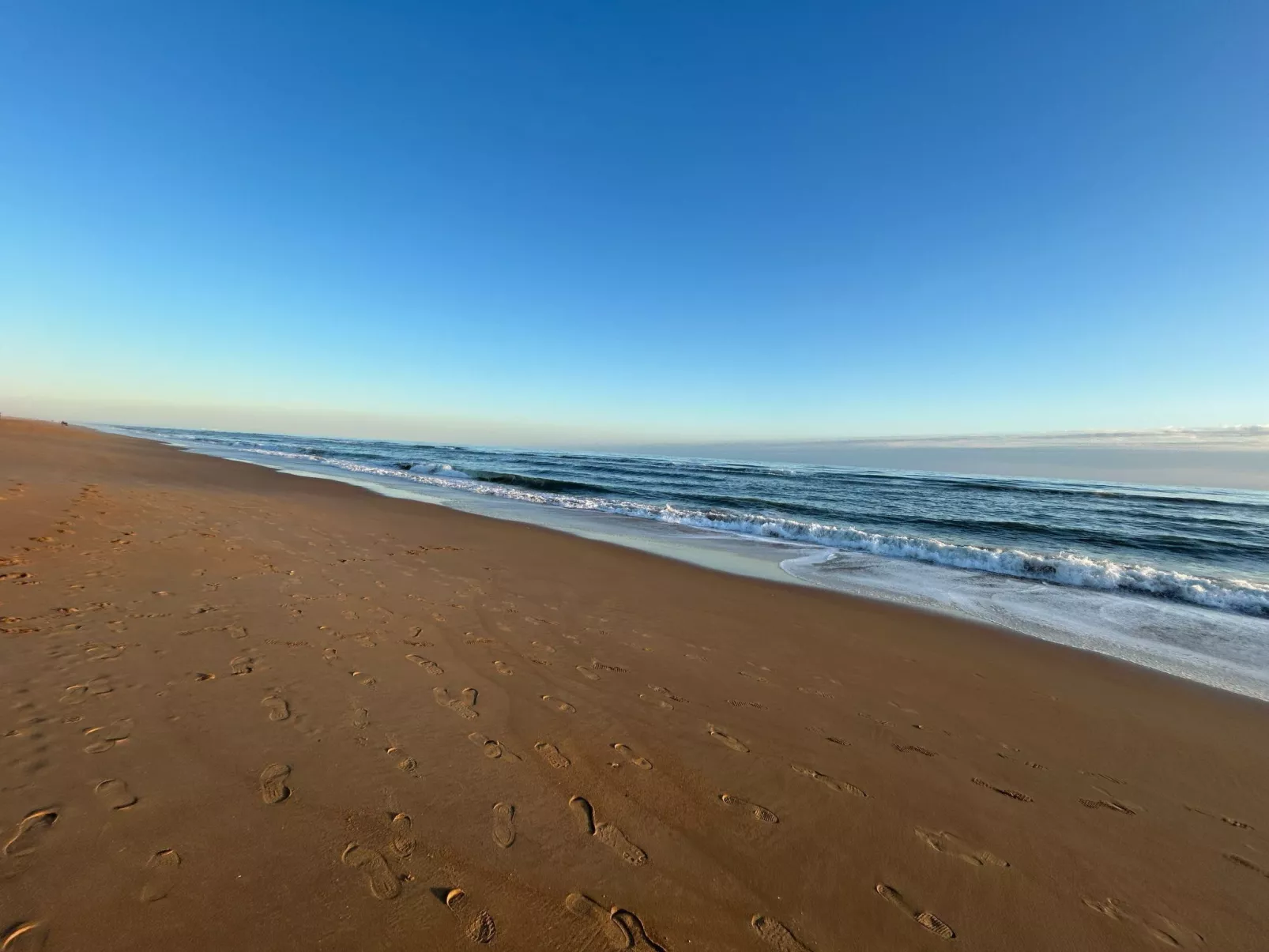 In der Nähe des Golfplatzes-Draußen