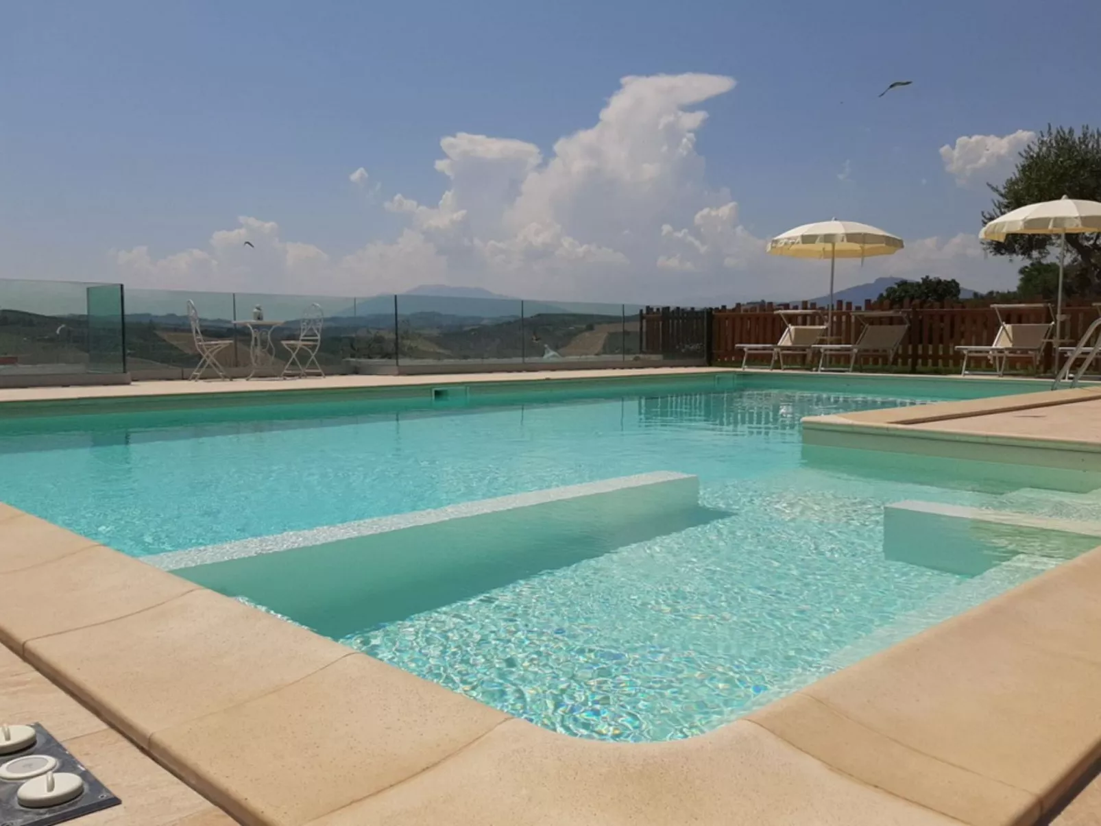 Villa mit atemberaubender Aussicht und privatem Pool-Outside