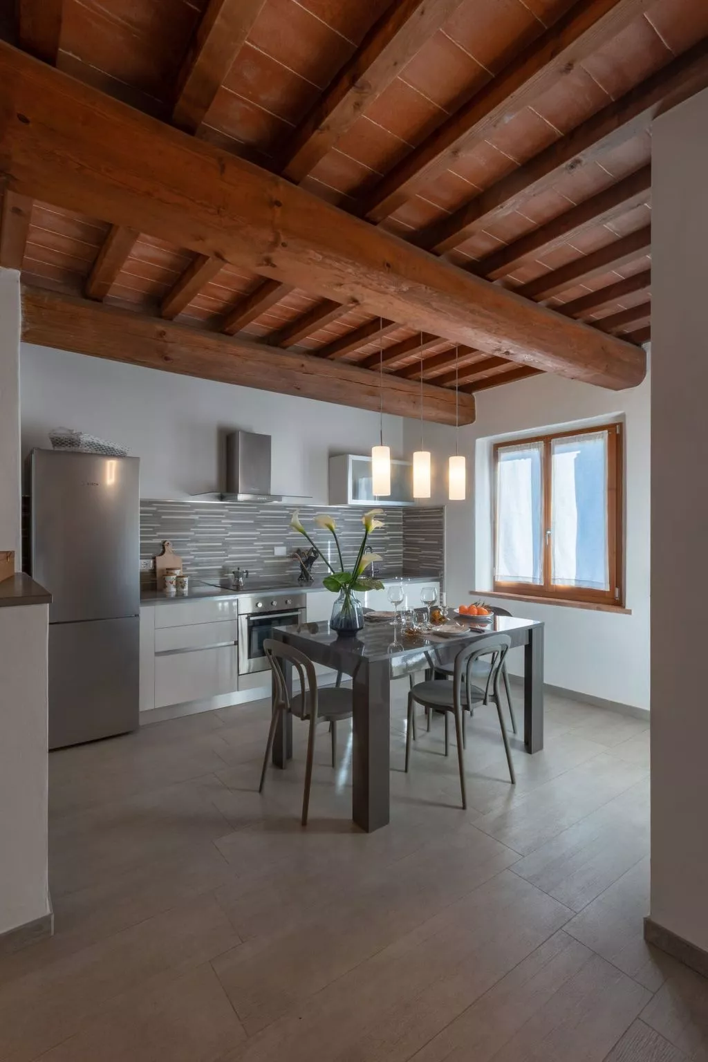 Modernes Haus mit Garten und privatem Parkplatz-Dedans