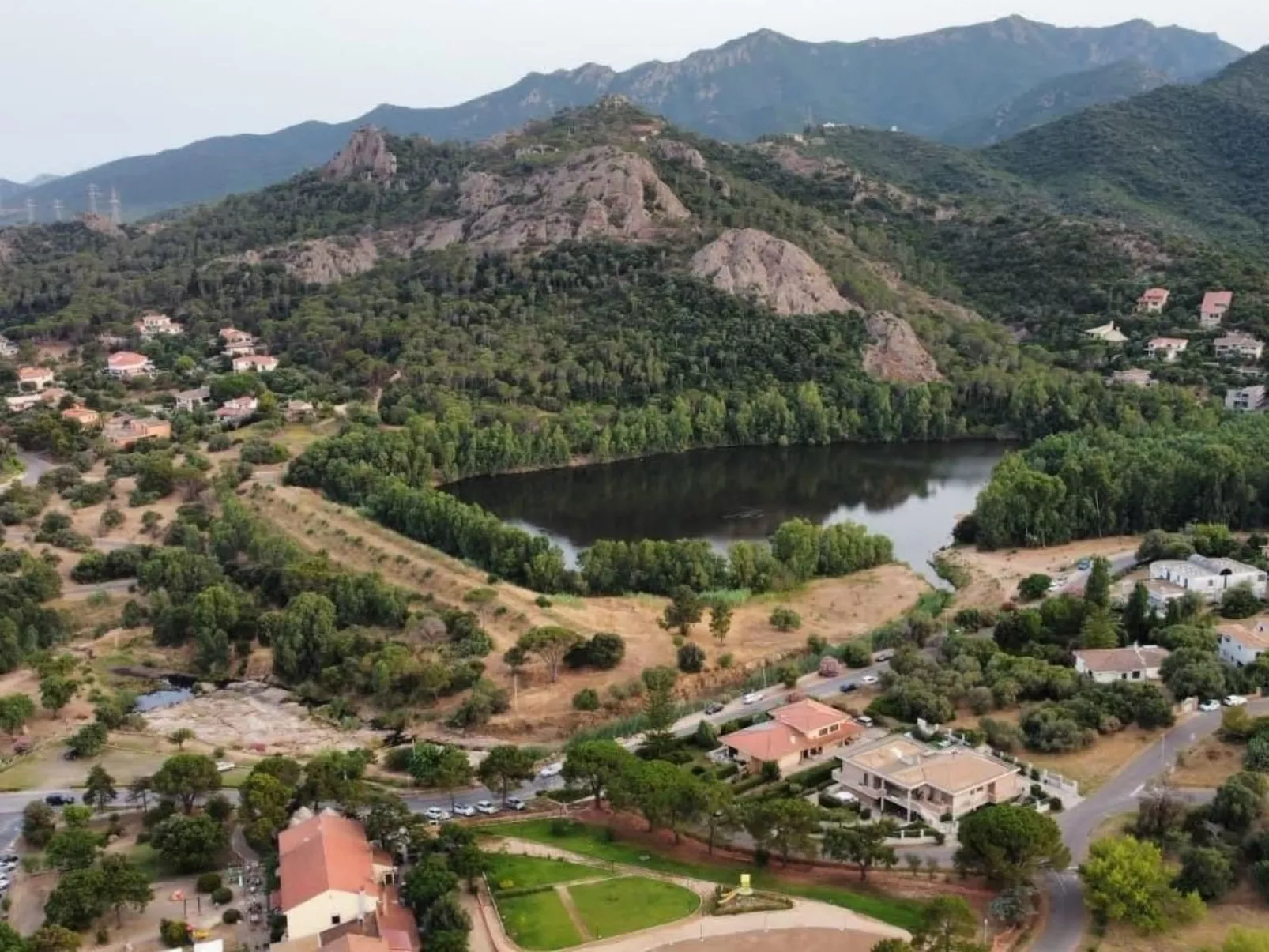 Villa Luigi, Unterkunft in der Villa, Parkplatz, Wallbox-Outside