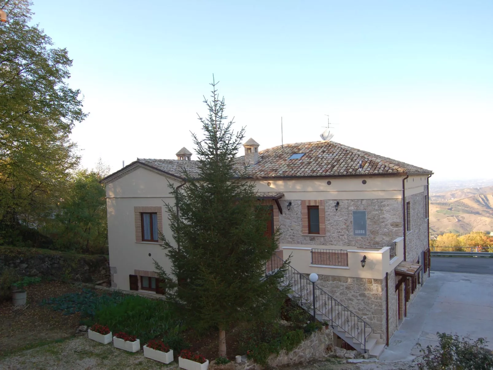 Wohnung in San Rocco mit Privatparkplatz-Dehors