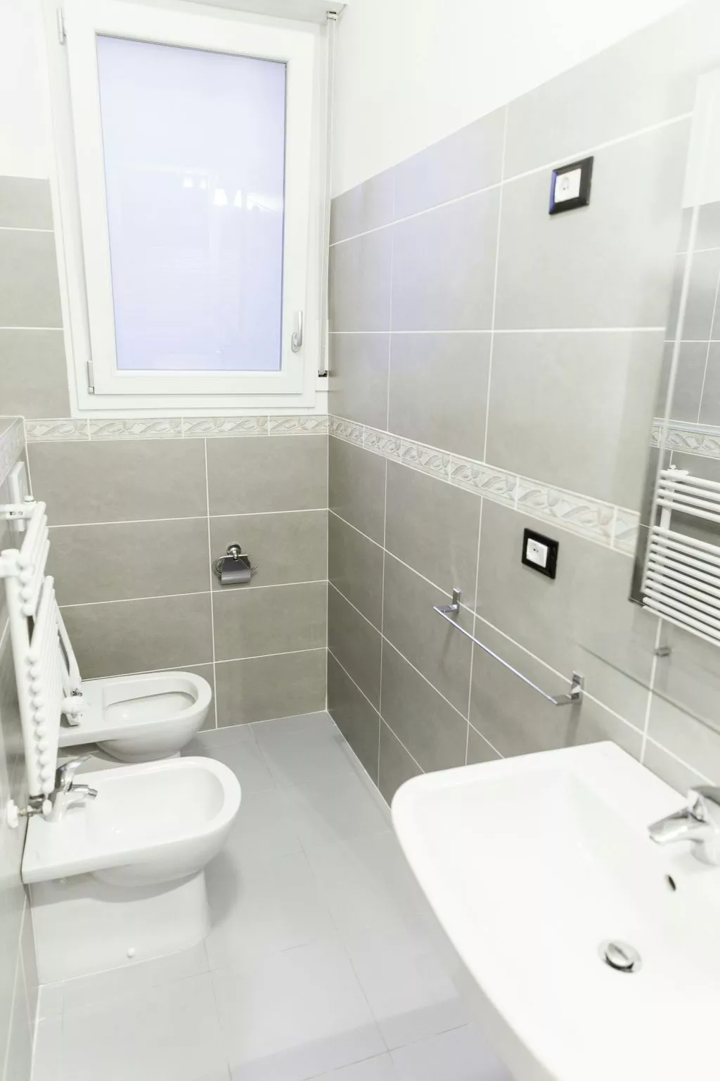 Auf dem Messegelände 14, in der Nähe des Zentrums und gegenüber dem Messegeländ-Drinnen