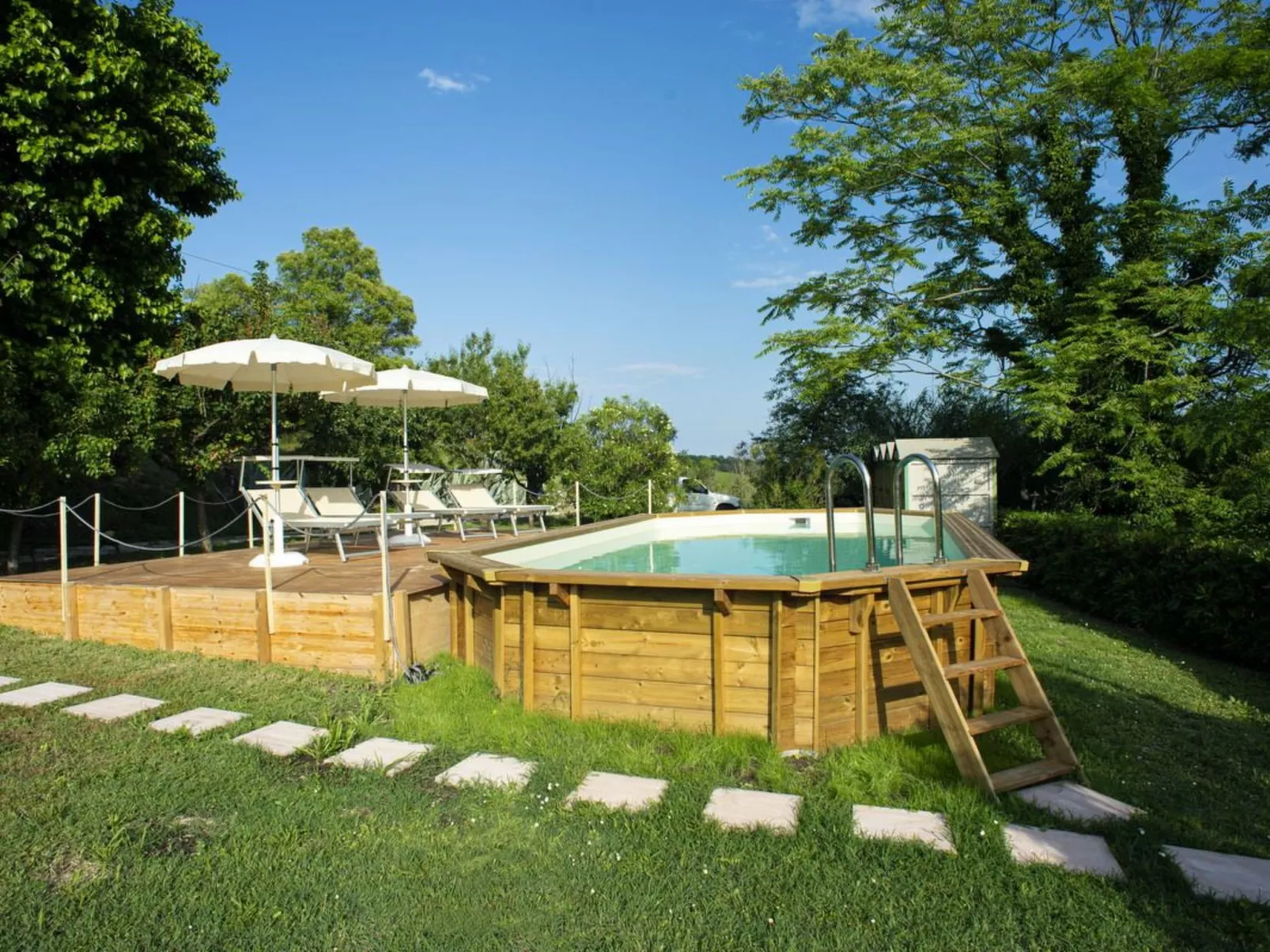 Villa mit privatem, halb versenkbarem Pool in Meeresnähe-Image-tags.info