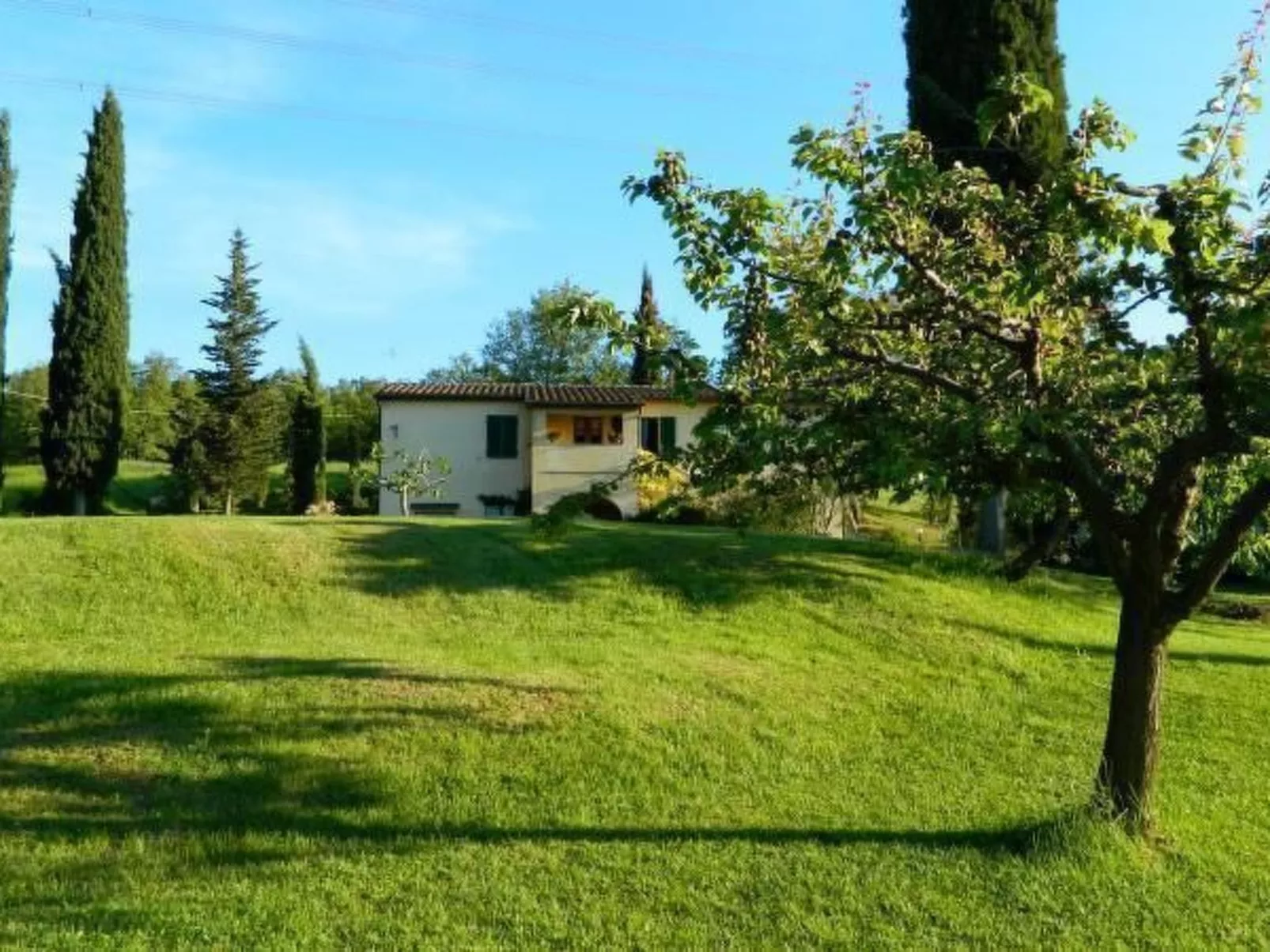 Haus Claudia mit schönem Garten-Draußen