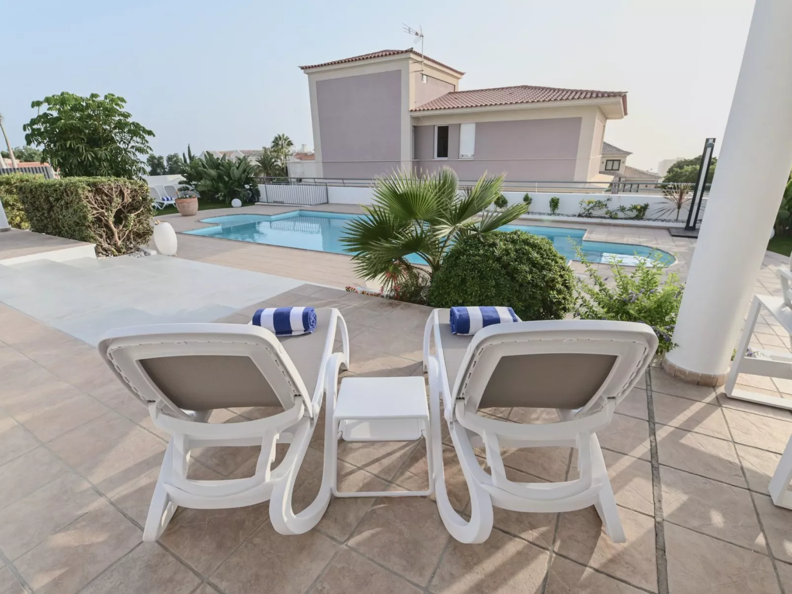 In Adeje mit privatem Pool-Outside