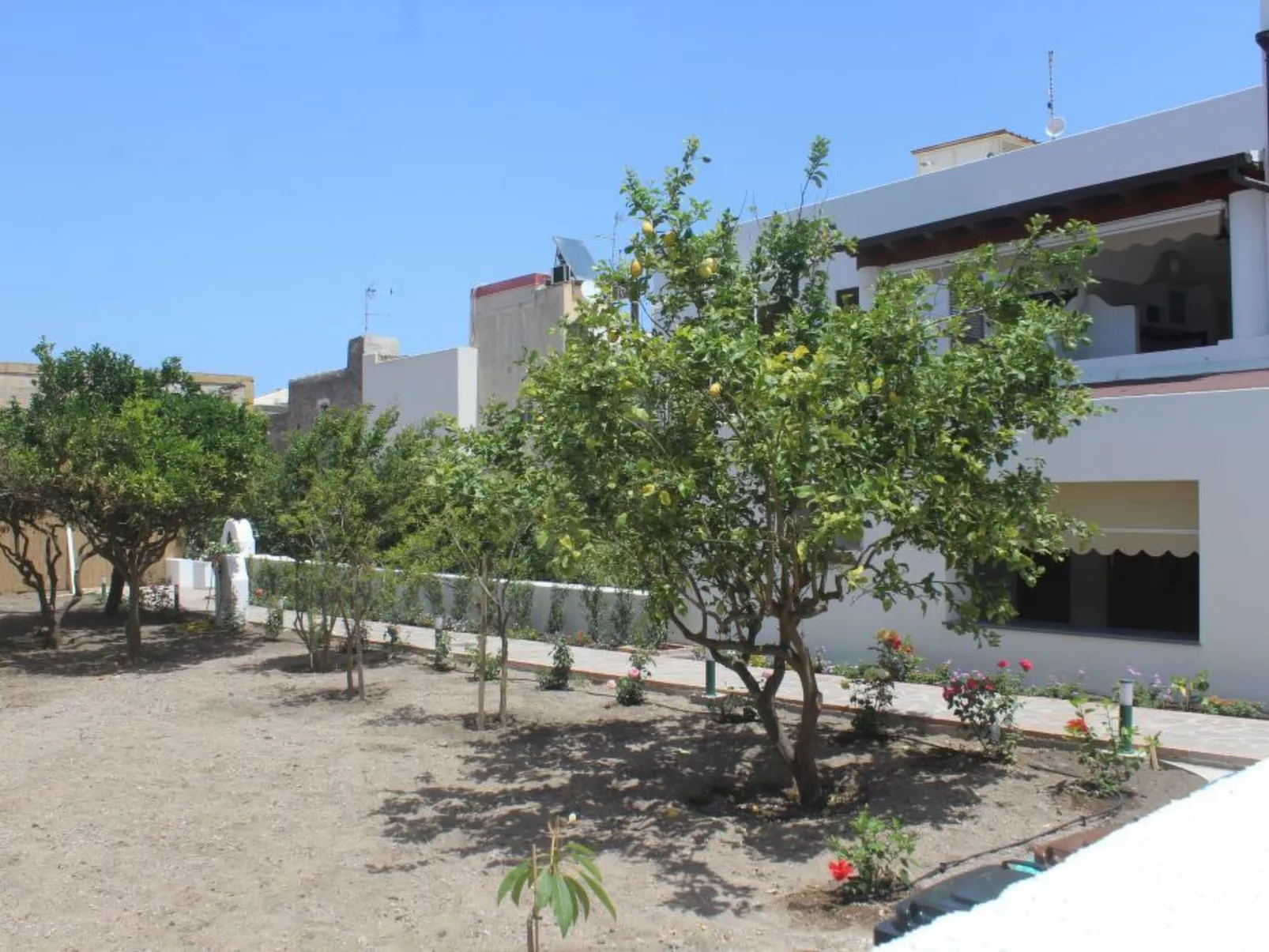Wohnung in Lipari mit Terrasse-Image-tags.info