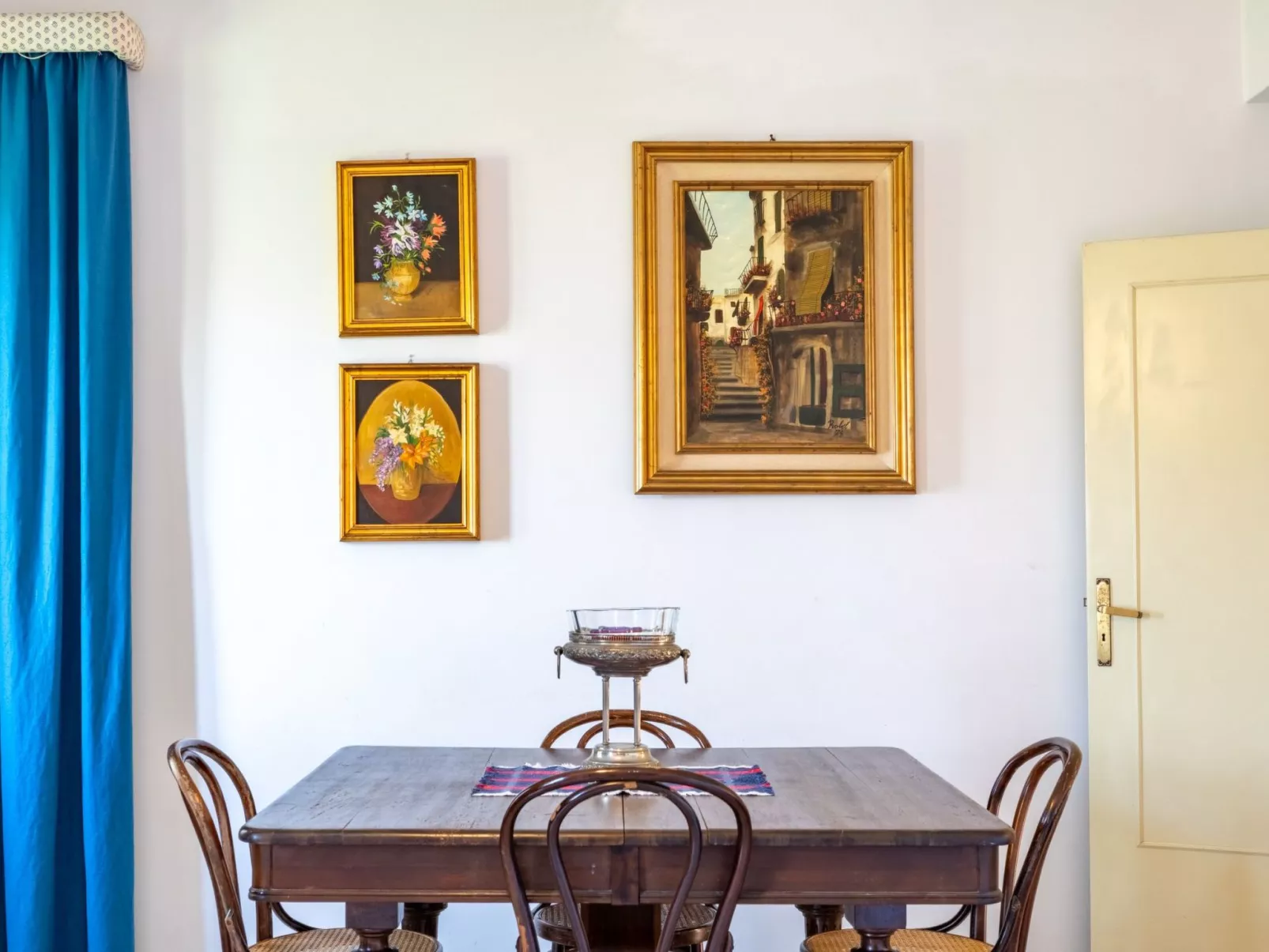 Villa Valencia-Drinnen