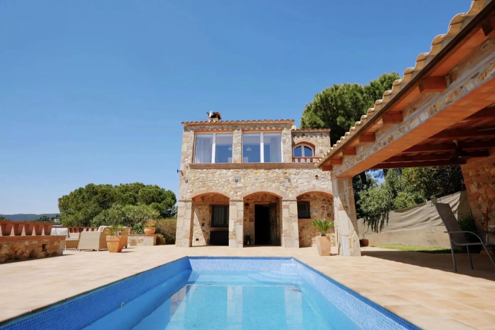 PréciliCédri-Exterior summer