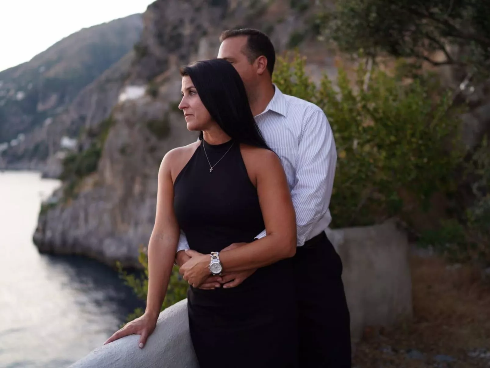 Villa auf einer natürlichen Klippe mit Blick auf das Meer, nur wenige Schritte-Image-tags.info