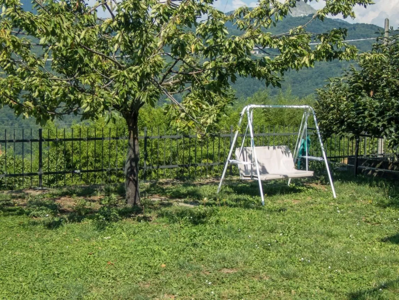 Unabhaengige Wohnung in Velva mit Garten und Grill-Outside