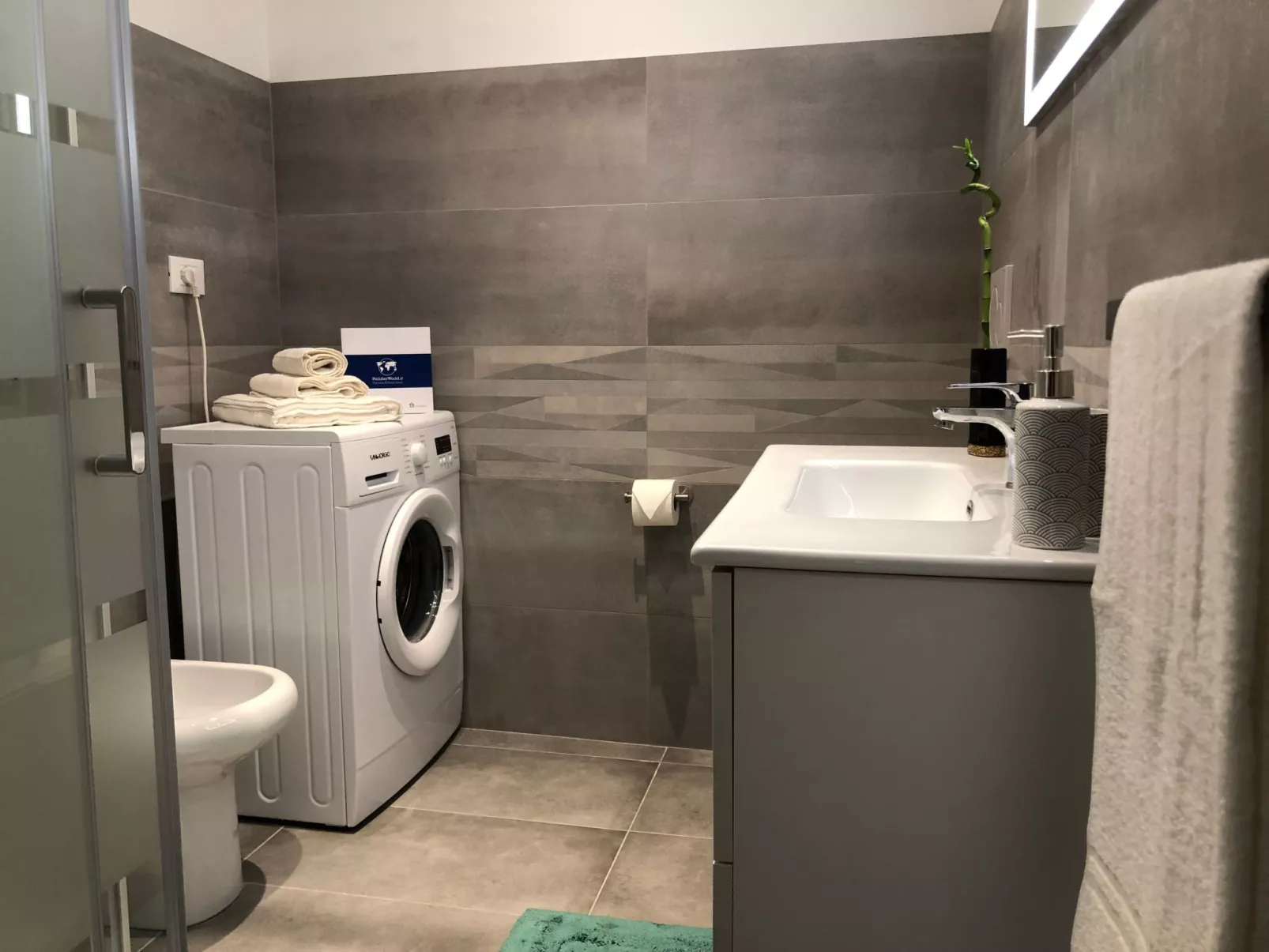 Für 8 Personen ca. 100 m&sup2; in Turin, Piemont (Provinz Turin)-Drinnen