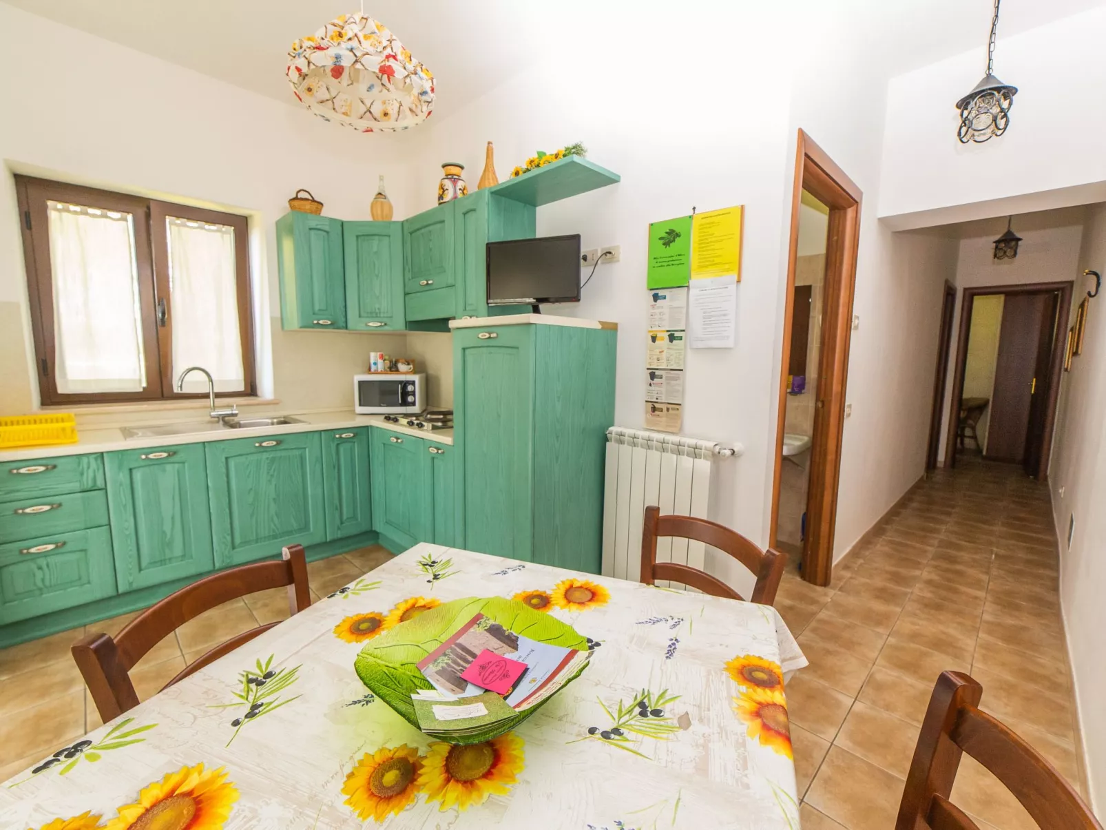 Wohnung 'Sunflower' mit Privatparkplatz-Dedans